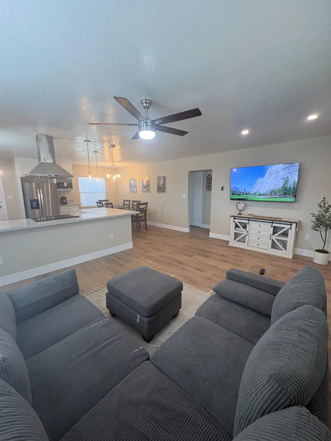 507 I St, Sanger, CA 93657