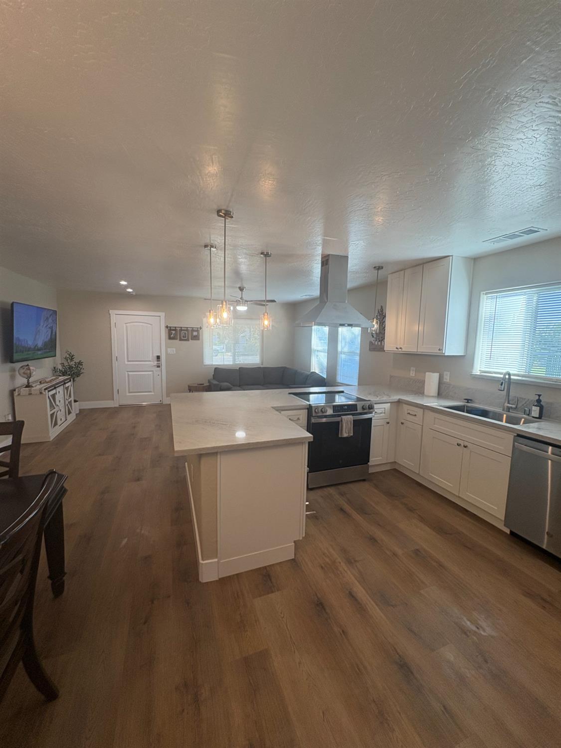 507 I St, Sanger, CA 93657