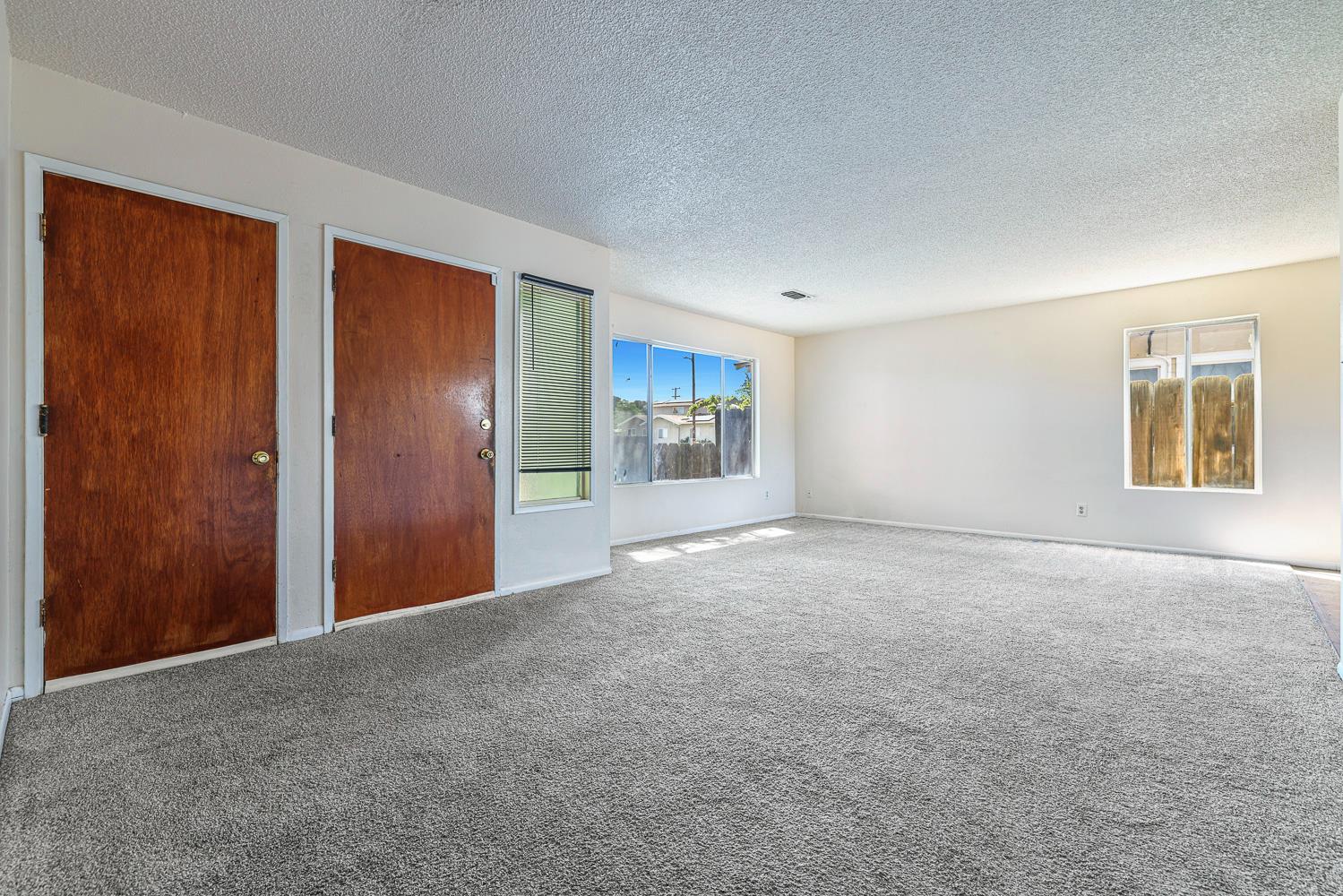 180 Monroe St, Coalinga, CA 93210