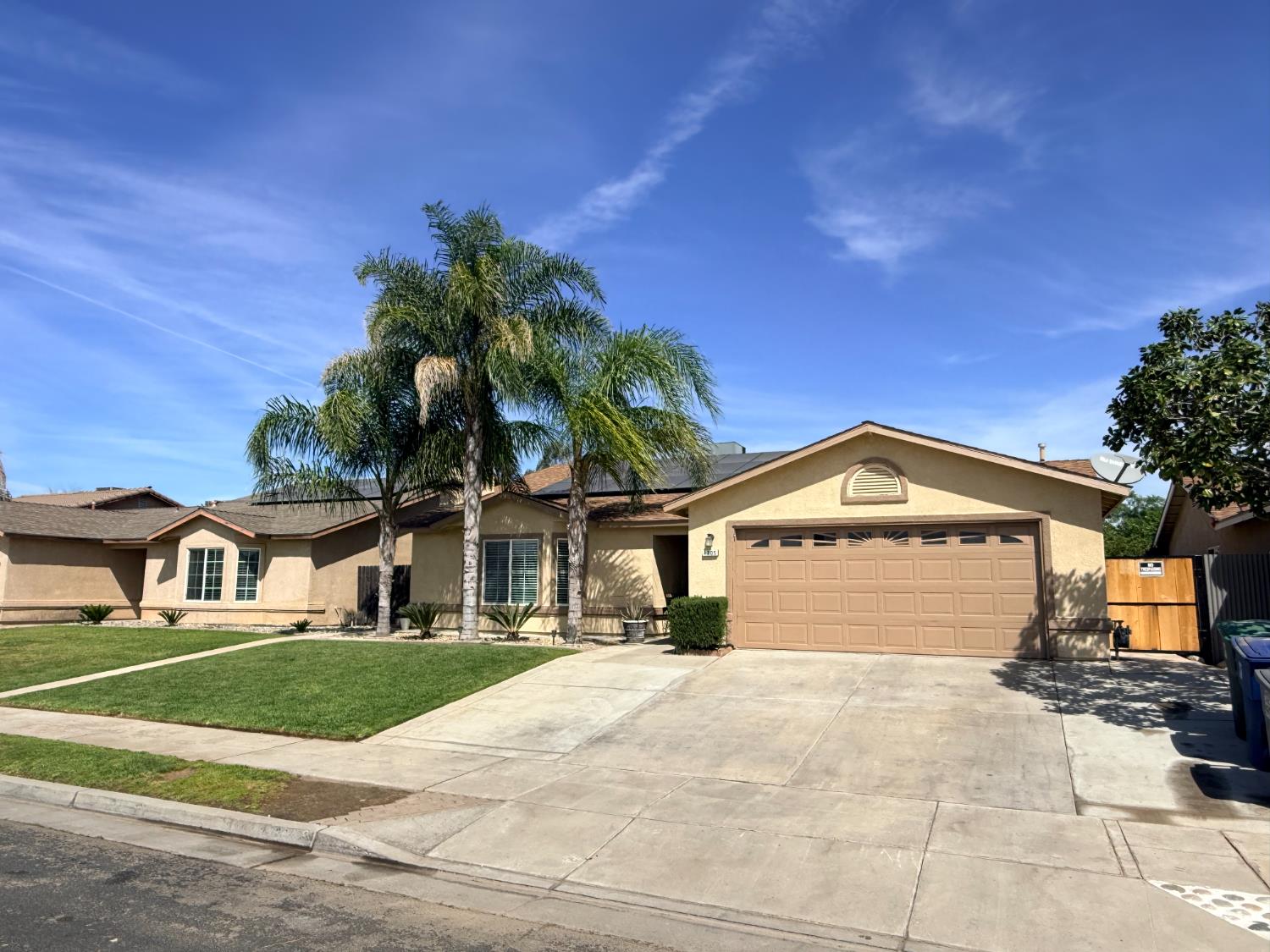 1305 Carmen Ave, Madera, CA 93638