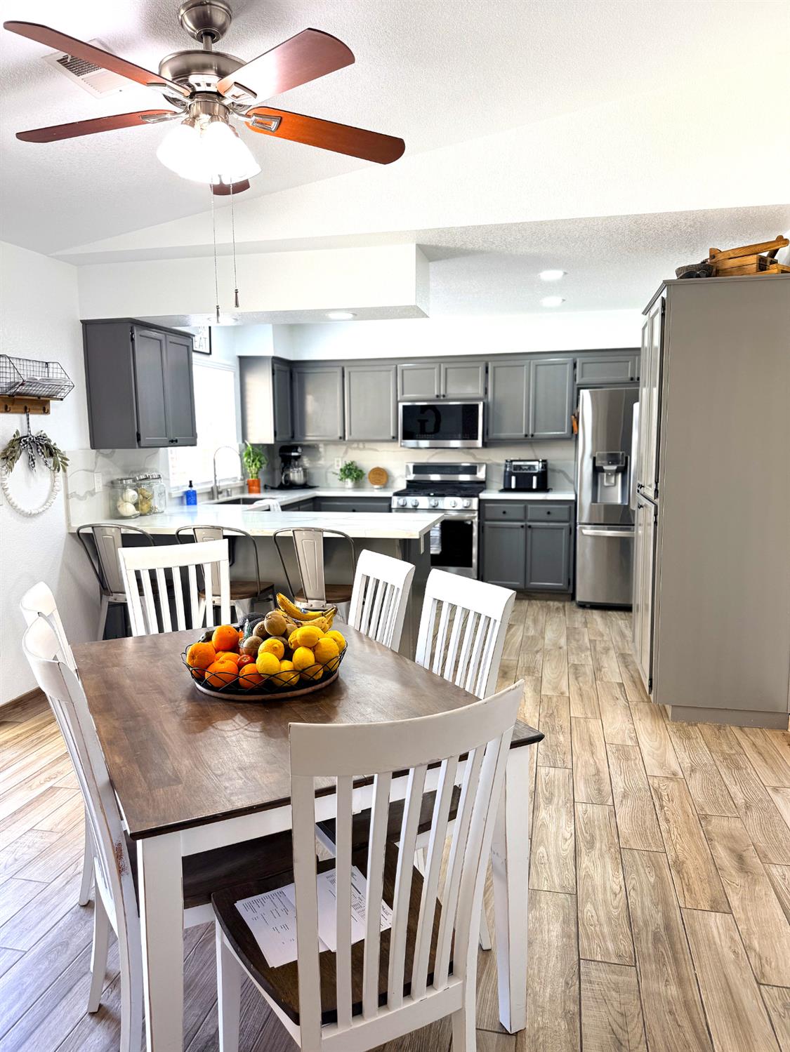 1305 Carmen Ave, Madera, CA 93638