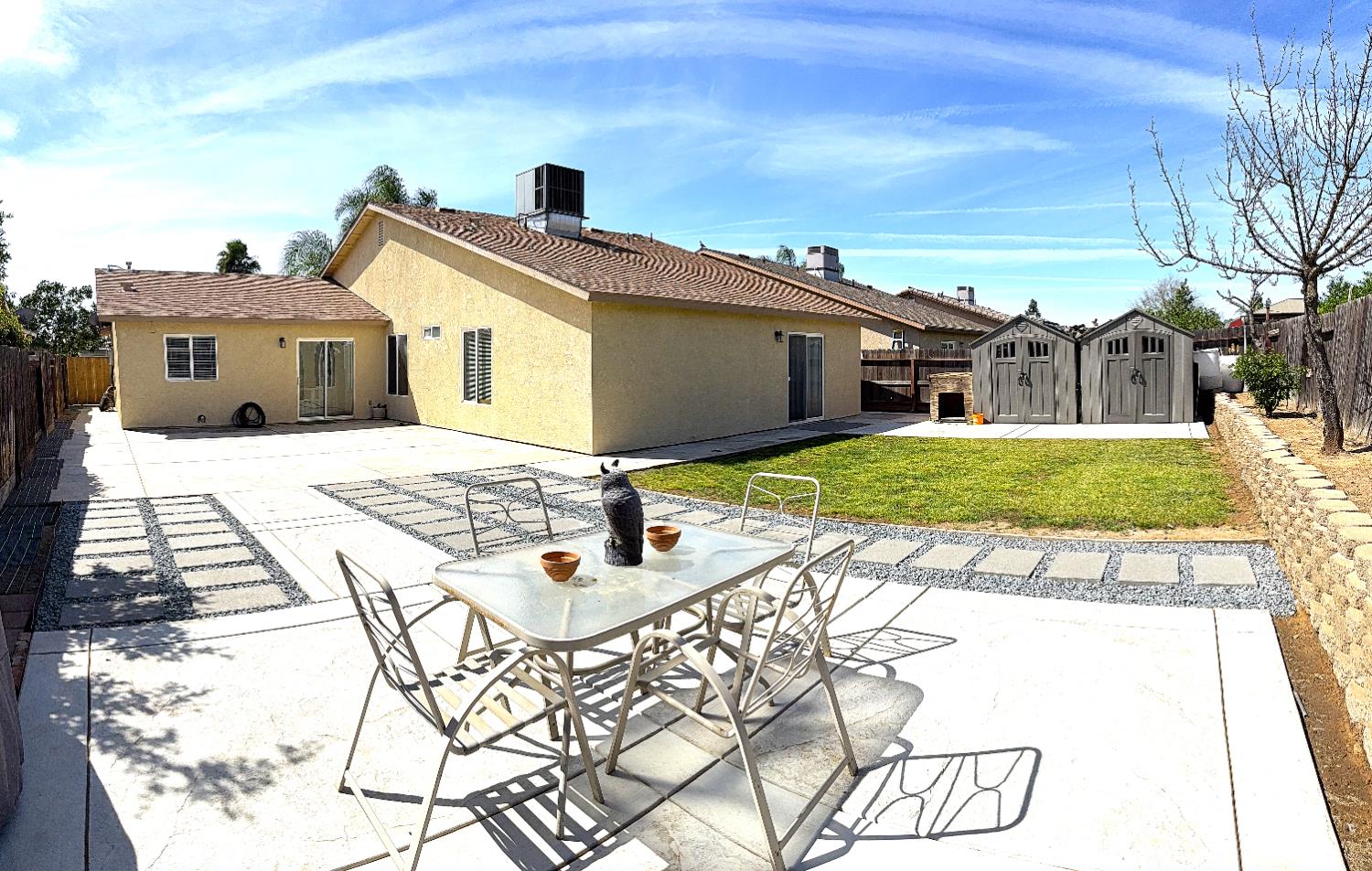 1305 Carmen Ave, Madera, CA 93638