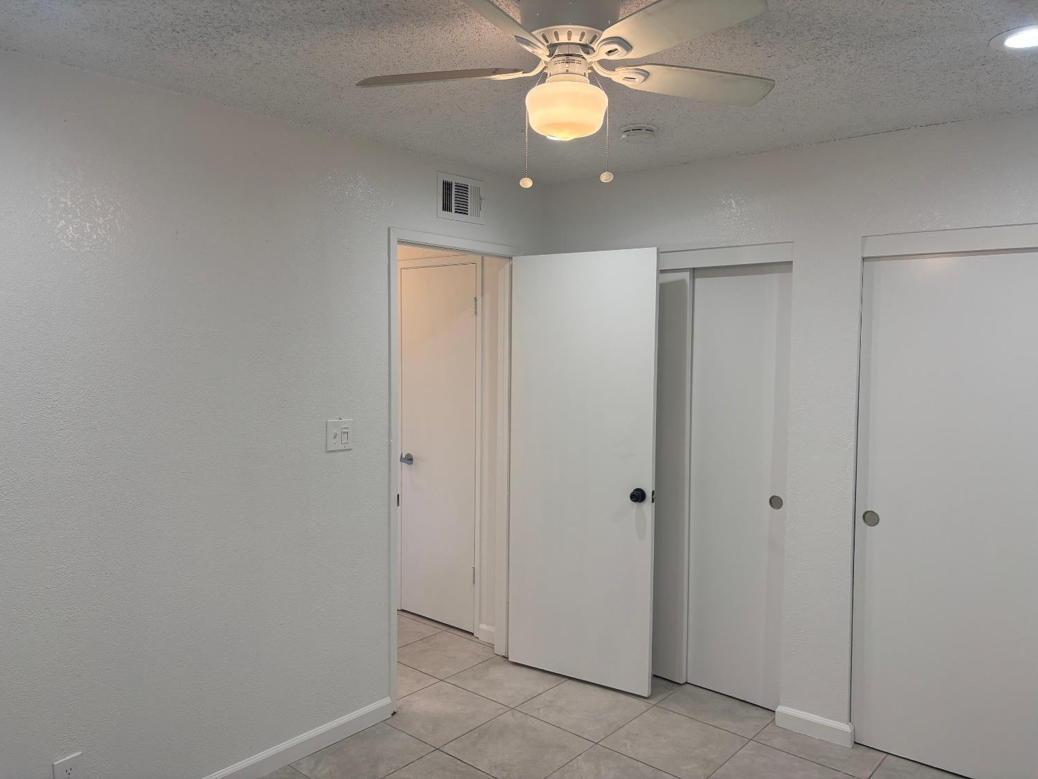 411 W Santa Ana Ave W #1, Clovis, CA 93612