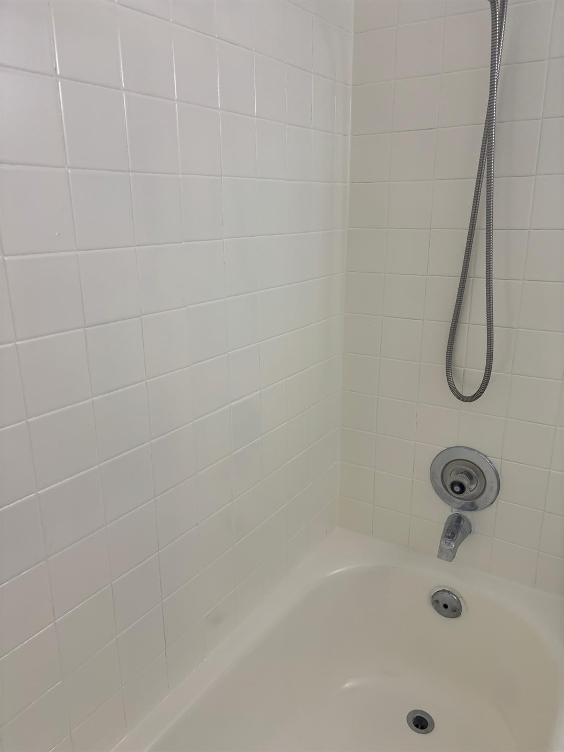 411 W Santa Ana Ave W #1, Clovis, CA 93612