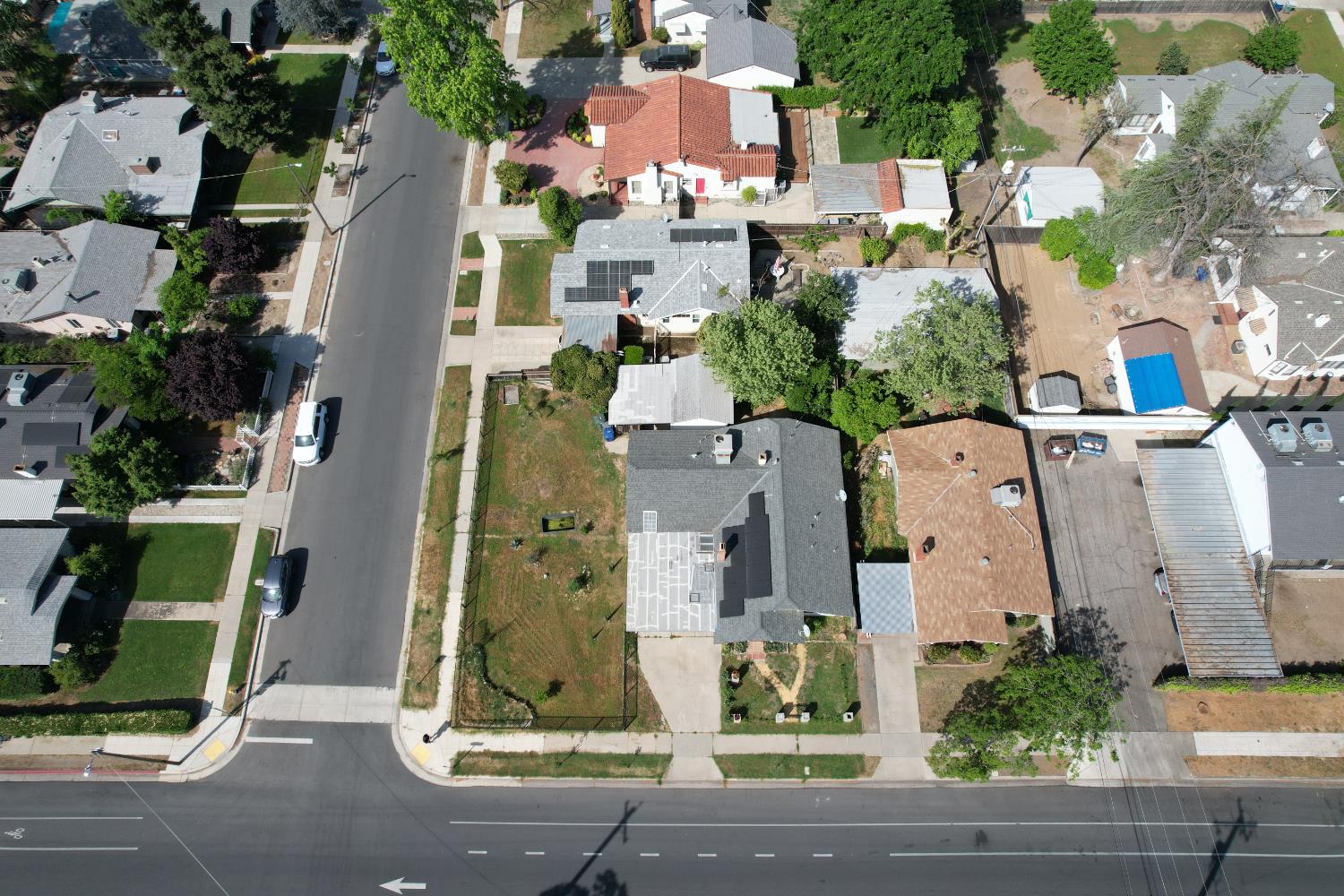 2605 N Wishon Ave, Fresno, CA 93704