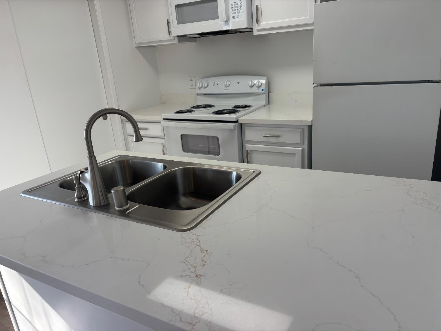 2231 Sylmar Ave. #1, Clovis, CA 93612