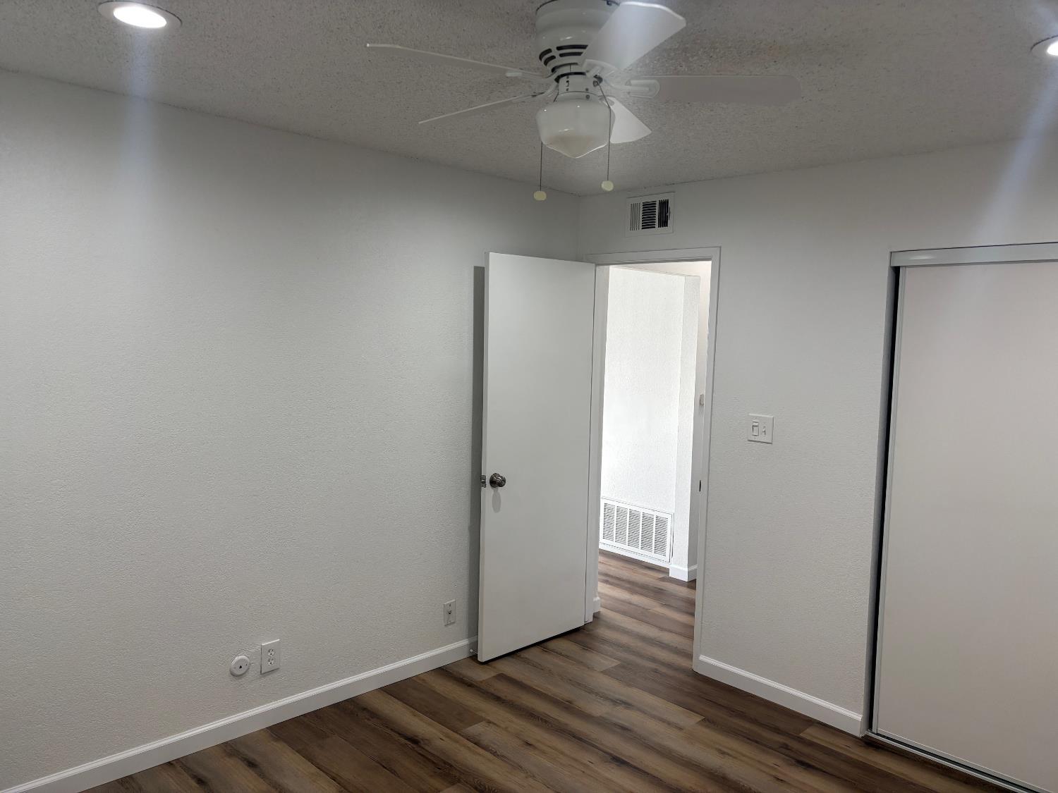 2231 Sylmar Ave. #1, Clovis, CA 93612