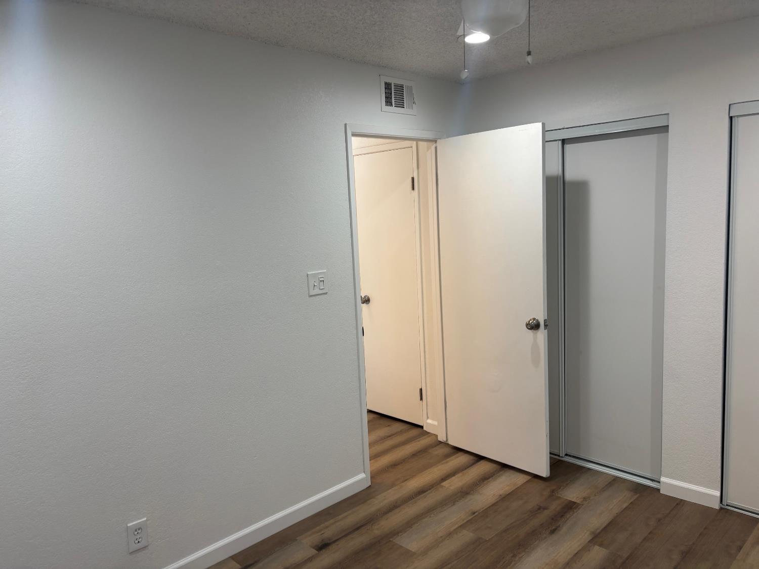 2231 Sylmar Ave. #1, Clovis, CA 93612