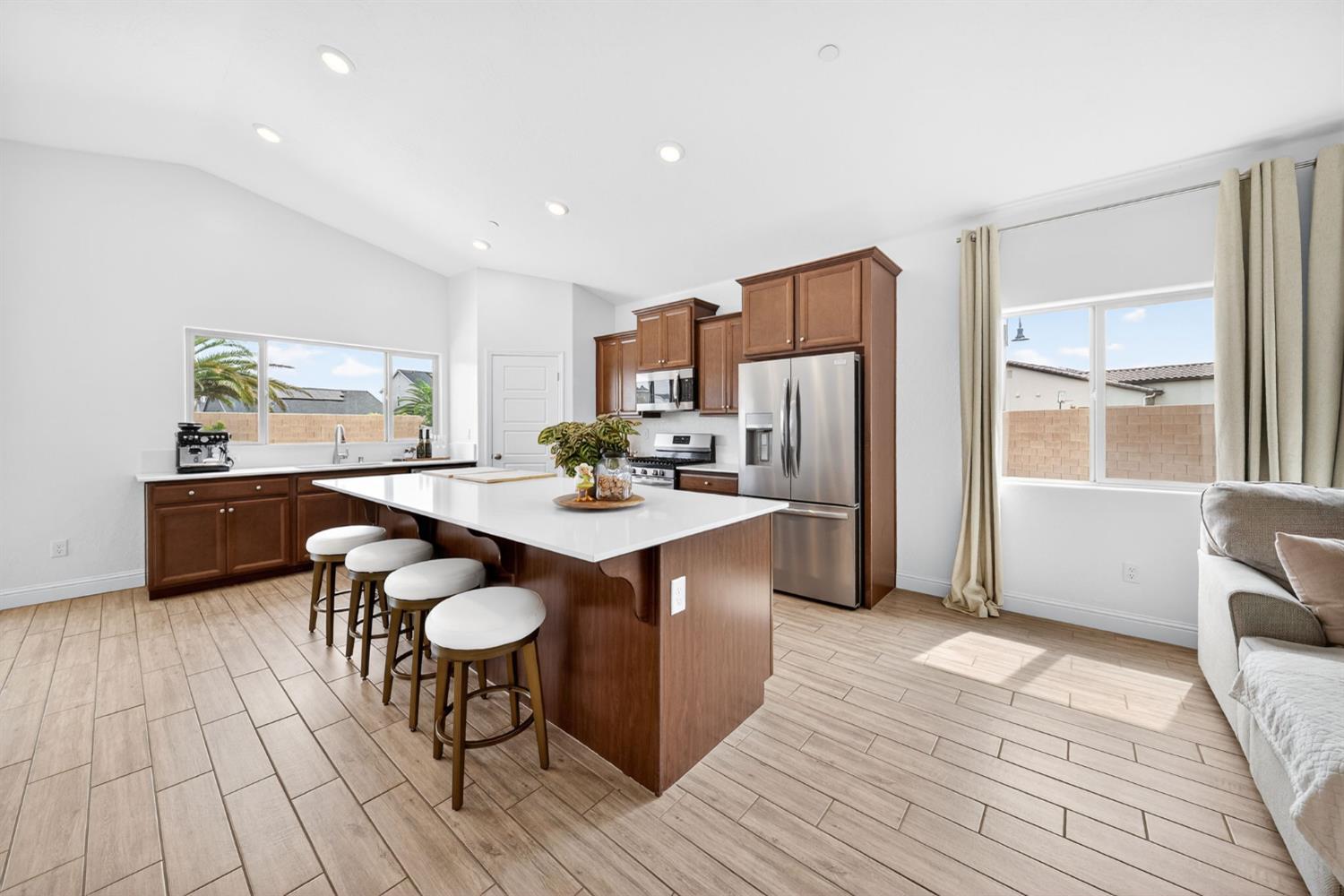 320 N Millard Ave, Fresno, CA 93727