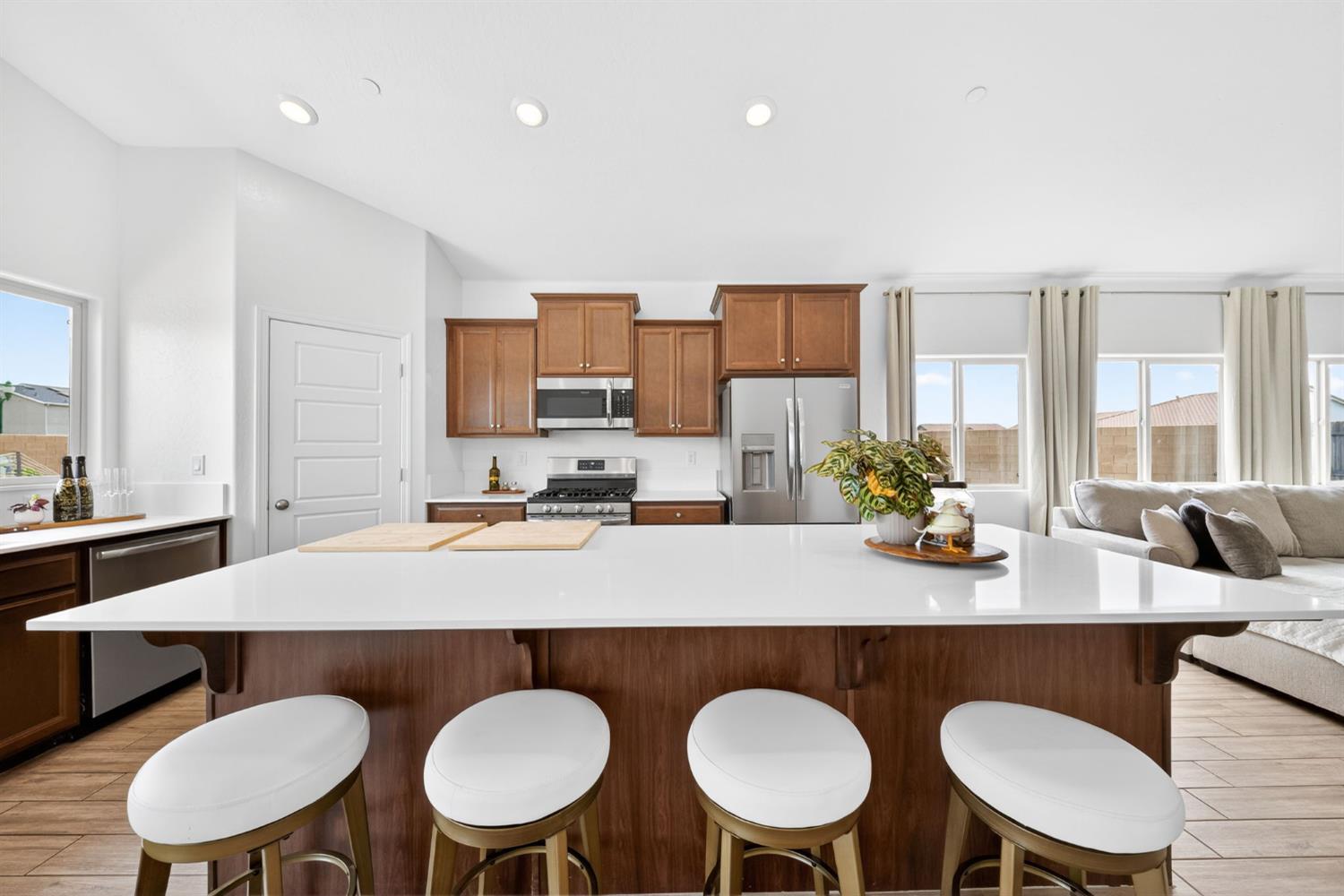 320 N Millard Ave, Fresno, CA 93727