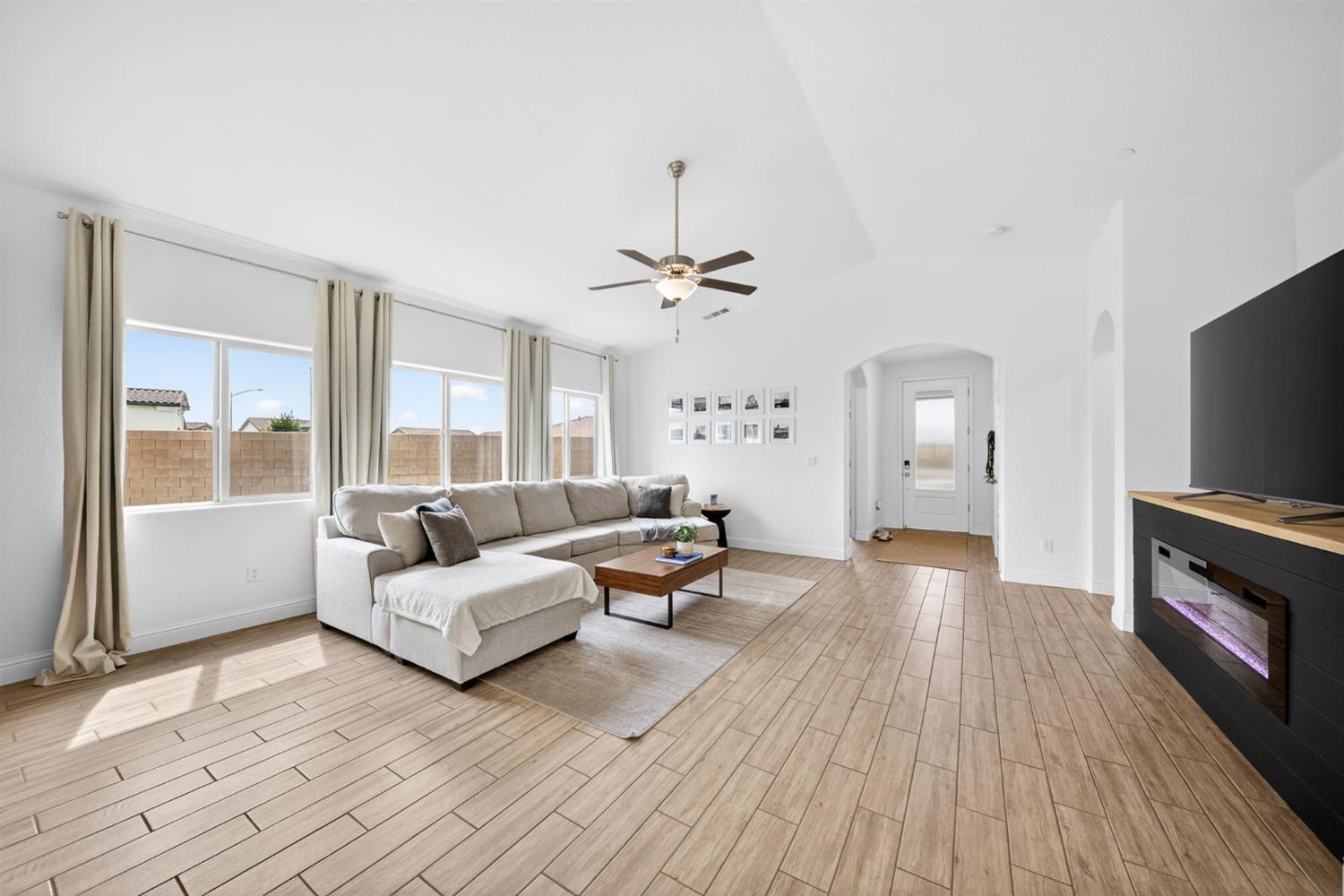 320 N Millard Ave, Fresno, CA 93727