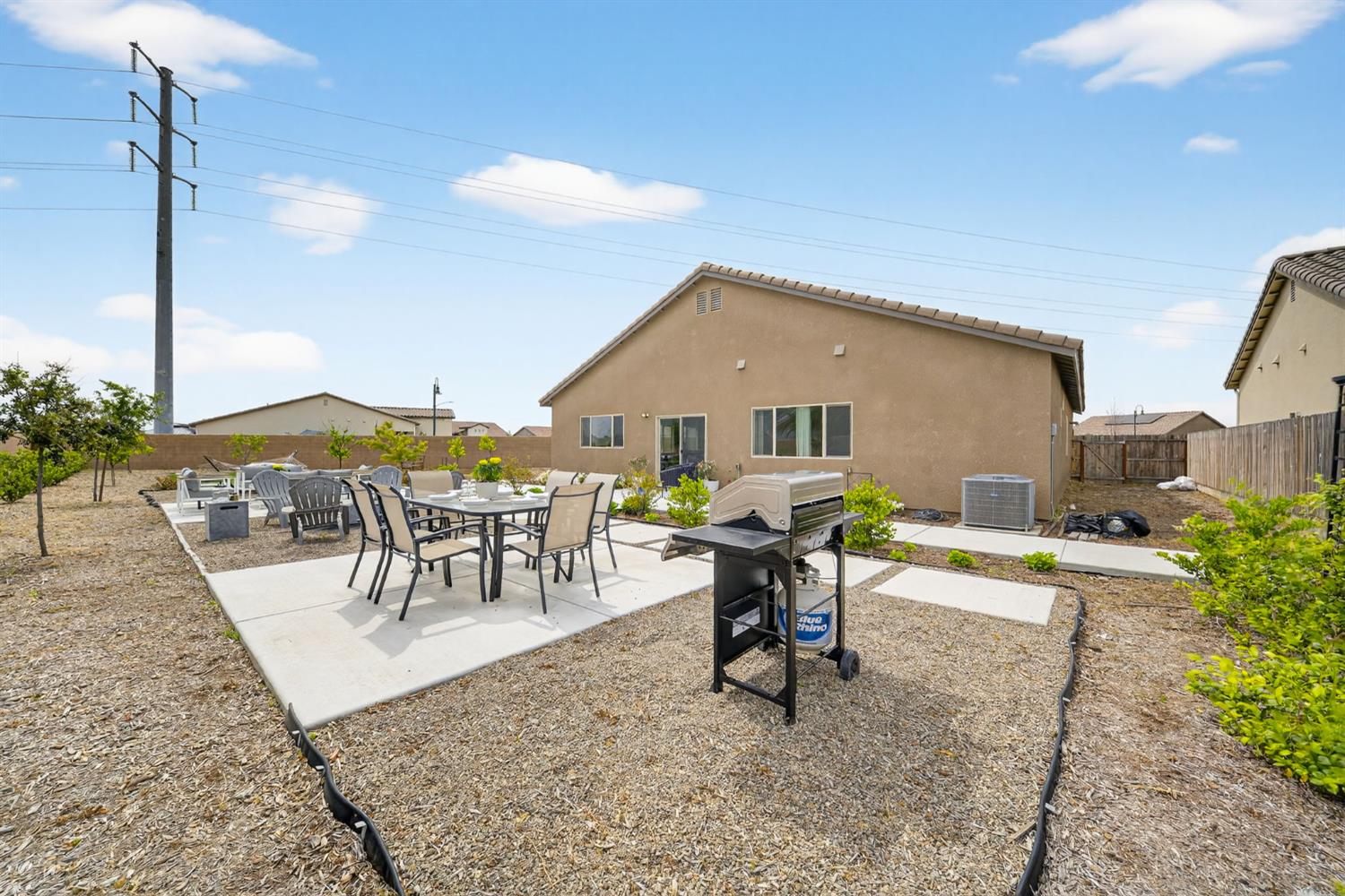 320 N Millard Ave, Fresno, CA 93727