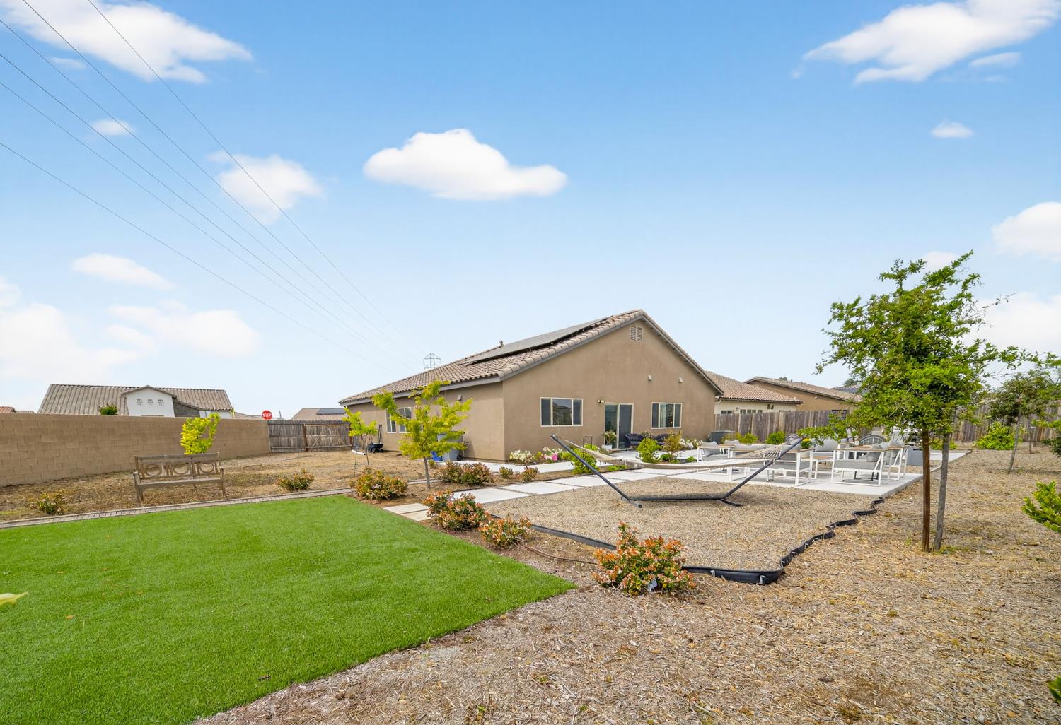 320 N Millard Ave, Fresno, CA 93727