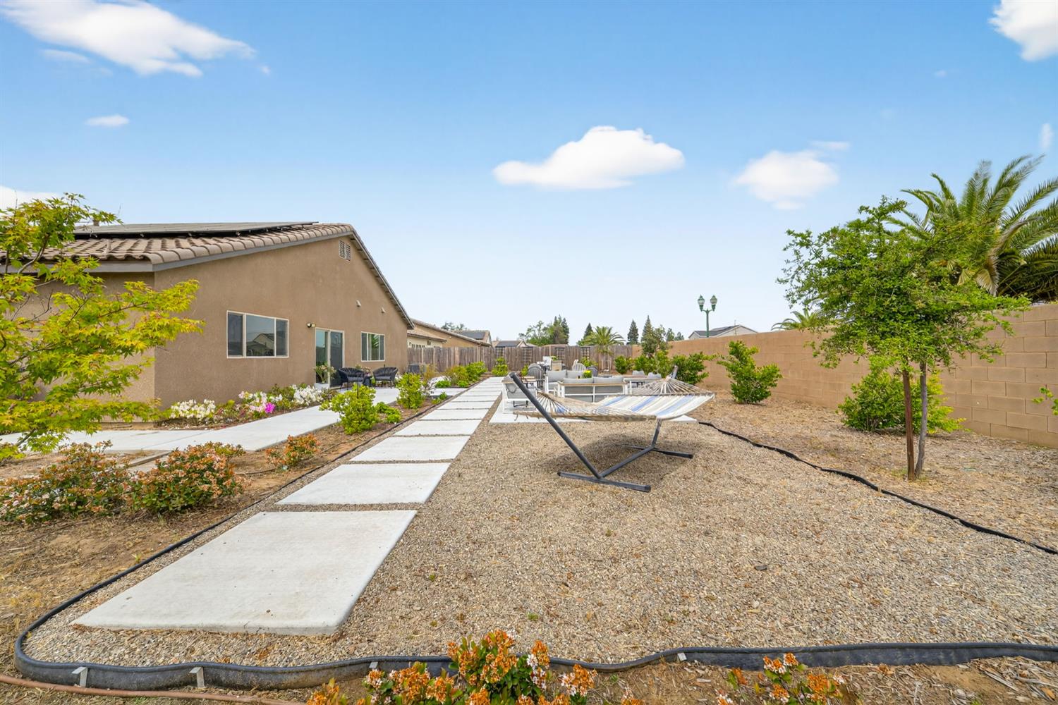 320 N Millard Ave, Fresno, CA 93727