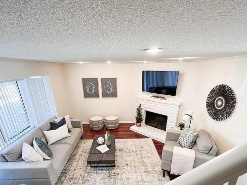 4676 E Alamos Ave #106, Fresno, CA 93726