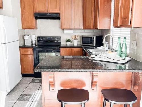 4676 E Alamos Ave #106, Fresno, CA 93726