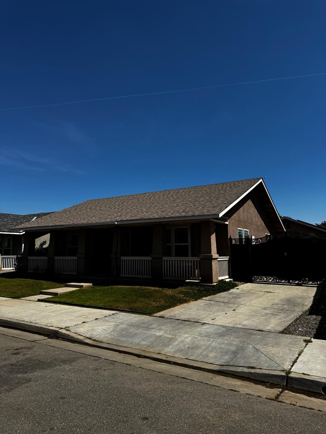 3237 Whittier Ave, Clovis, CA 93611