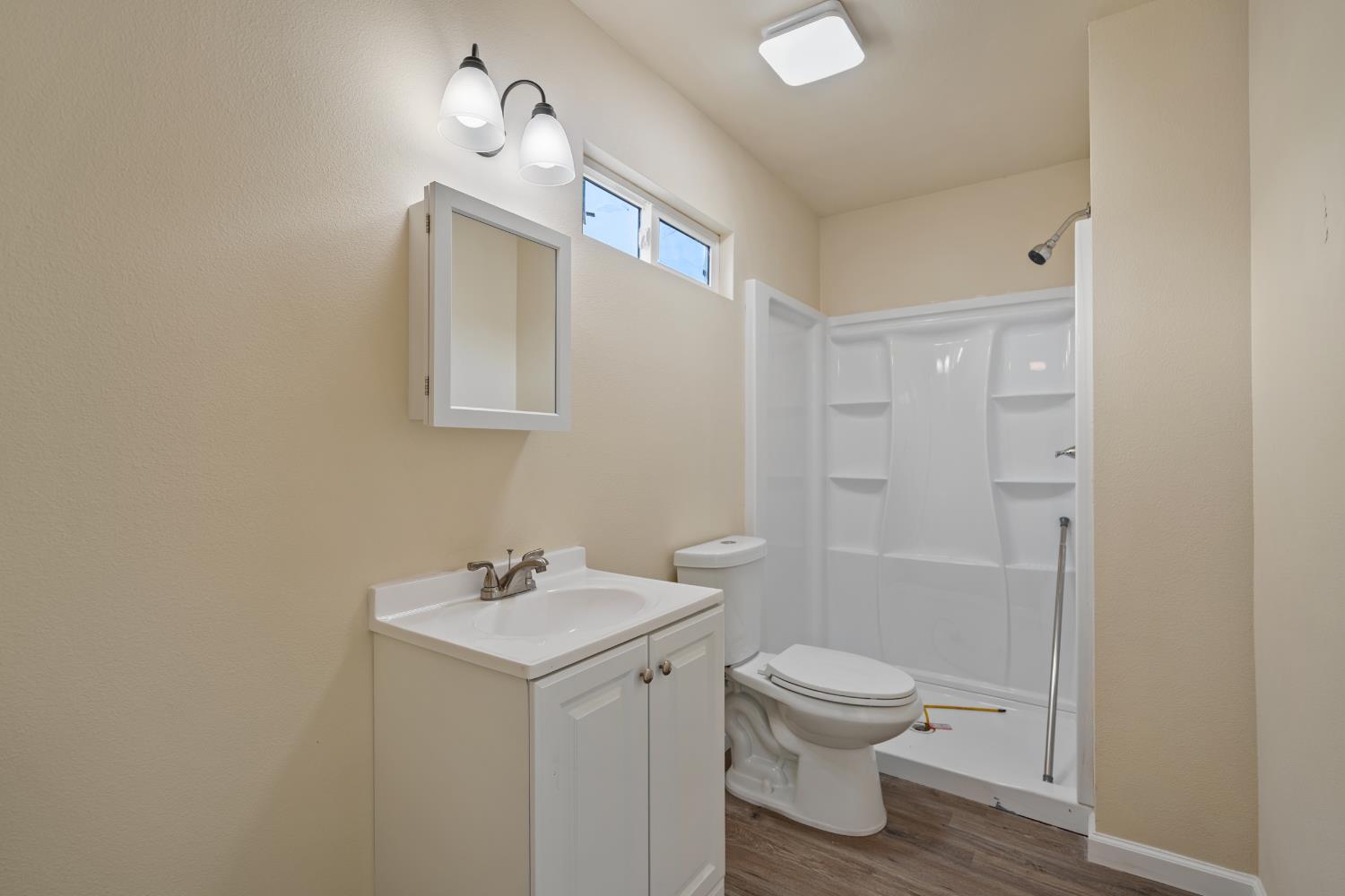 145 S Magnolia, Farmersville, CA 93223