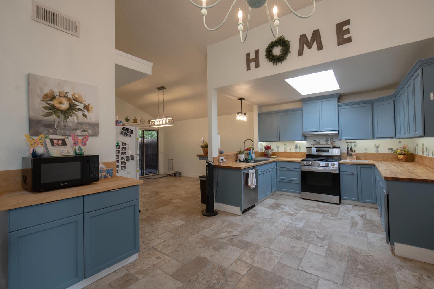 2609 N Hanover Ave, Fresno, CA 93722