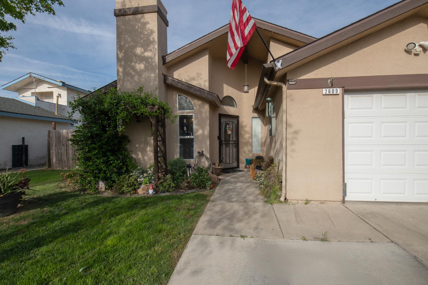 2609 N Hanover Ave, Fresno, CA 93722