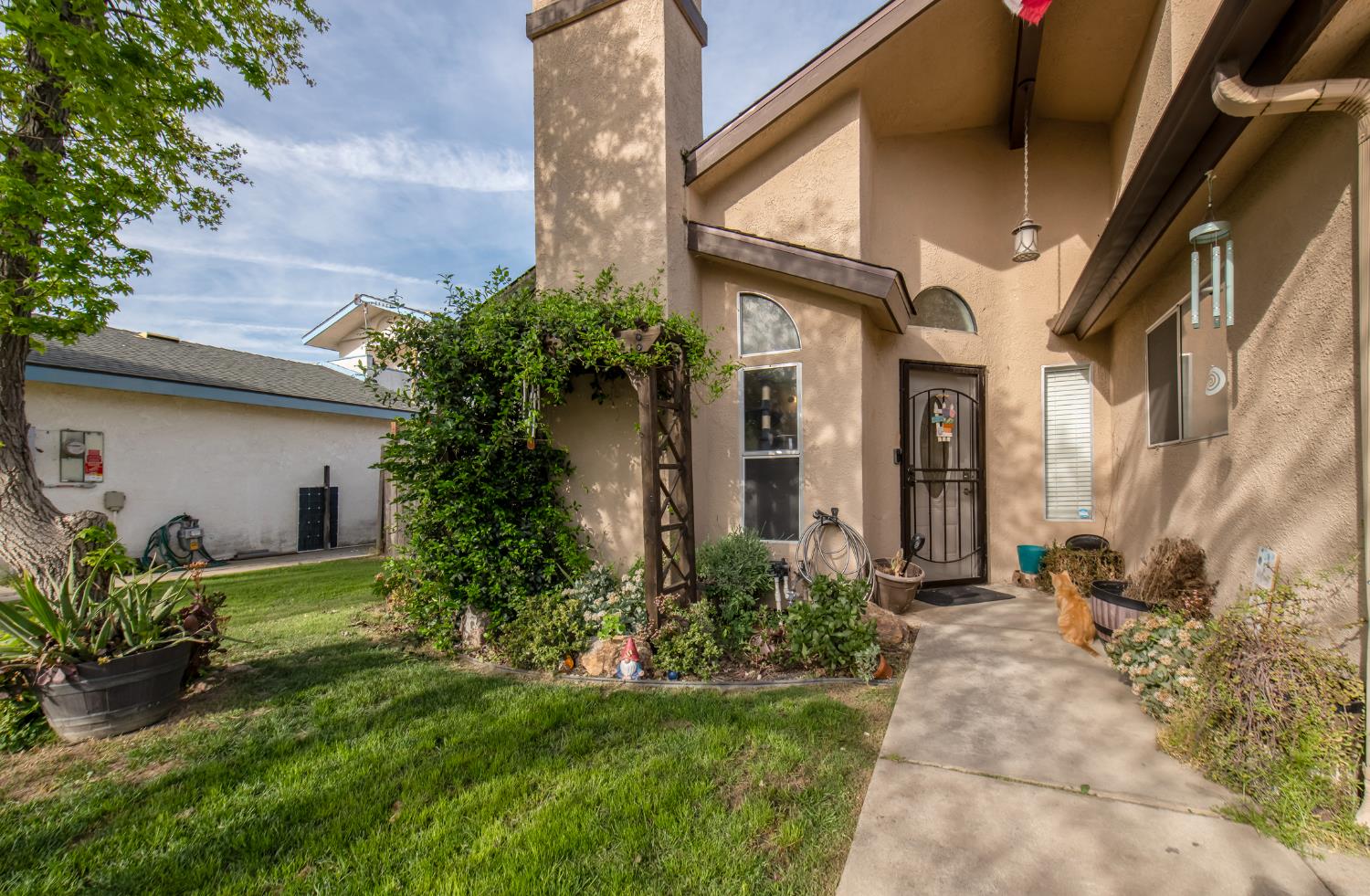 2609 N Hanover Ave, Fresno, CA 93722