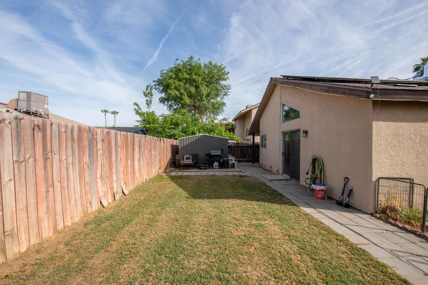 2609 N Hanover Ave, Fresno, CA 93722