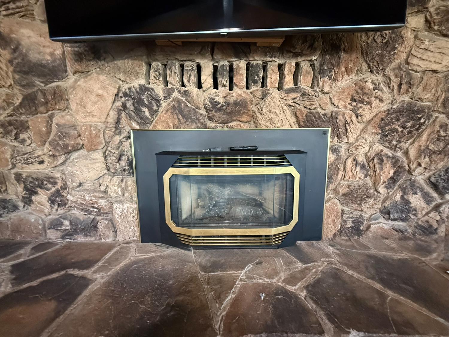 6928 E Lane Ave, Fresno, CA 93727