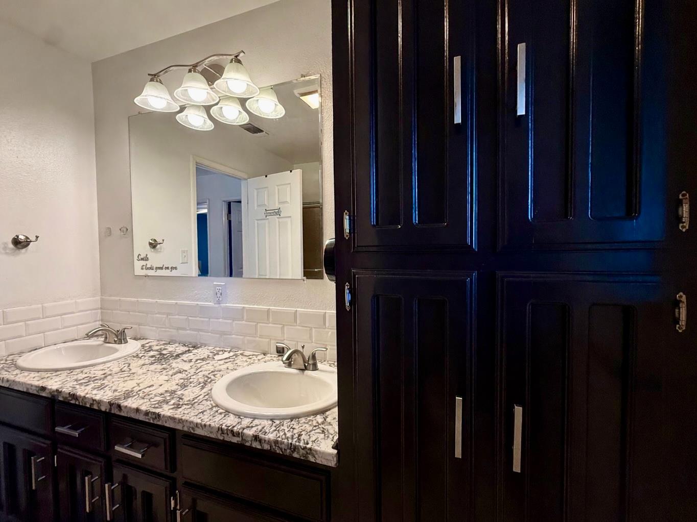 6928 E Lane Ave, Fresno, CA 93727