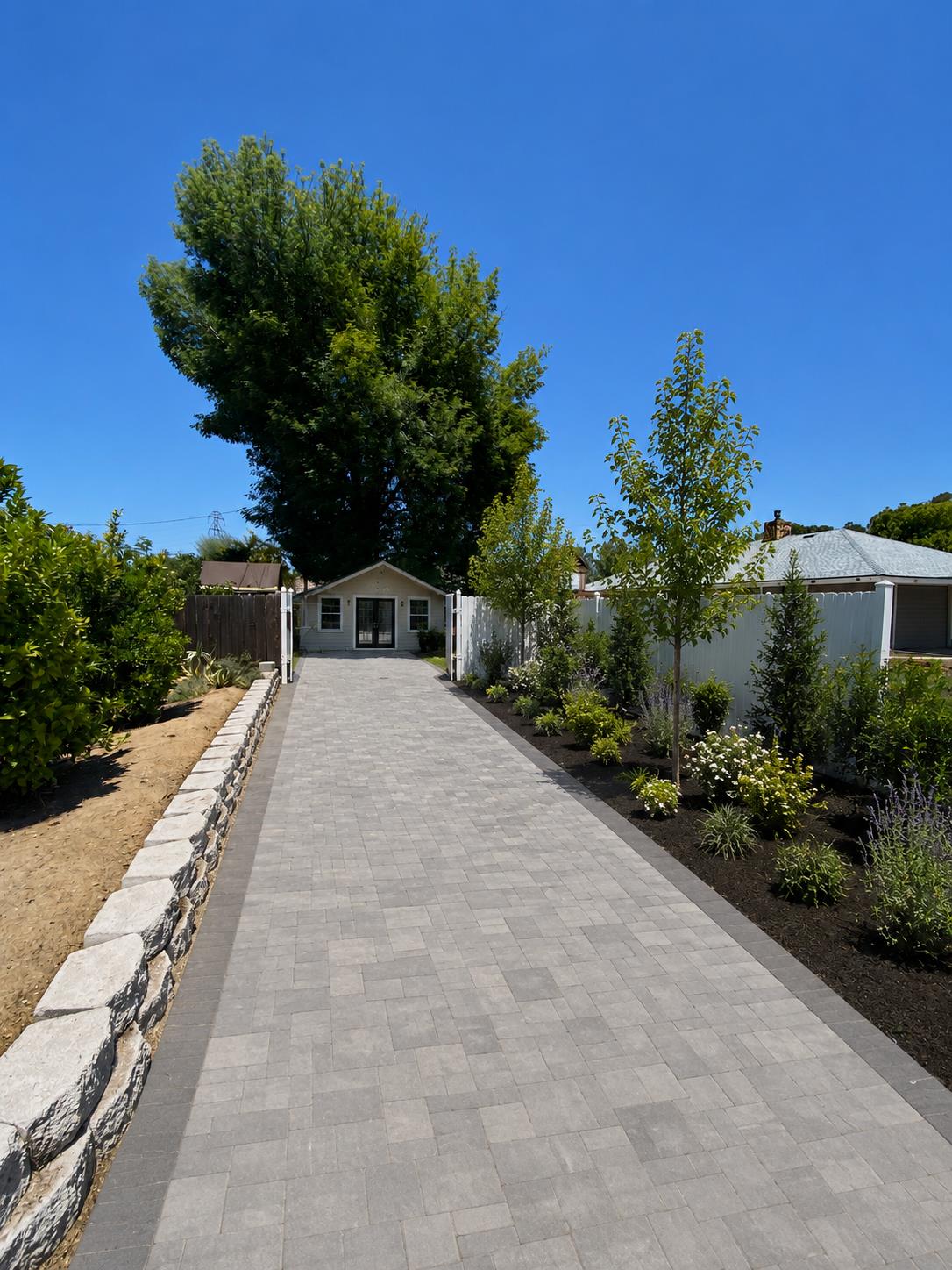 6928 E Lane Ave, Fresno, CA 93727