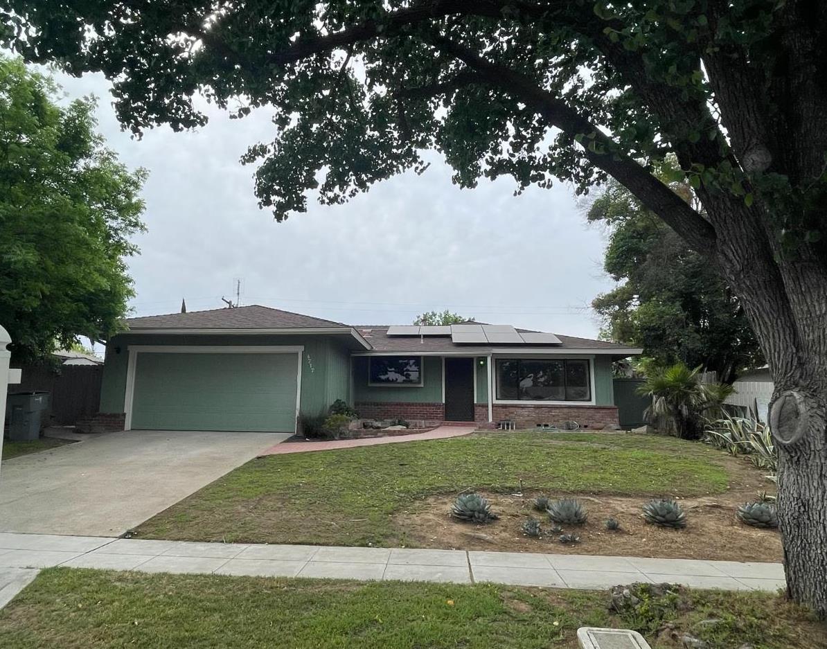 4717 N Bengston Ave, Fresno, CA 93705