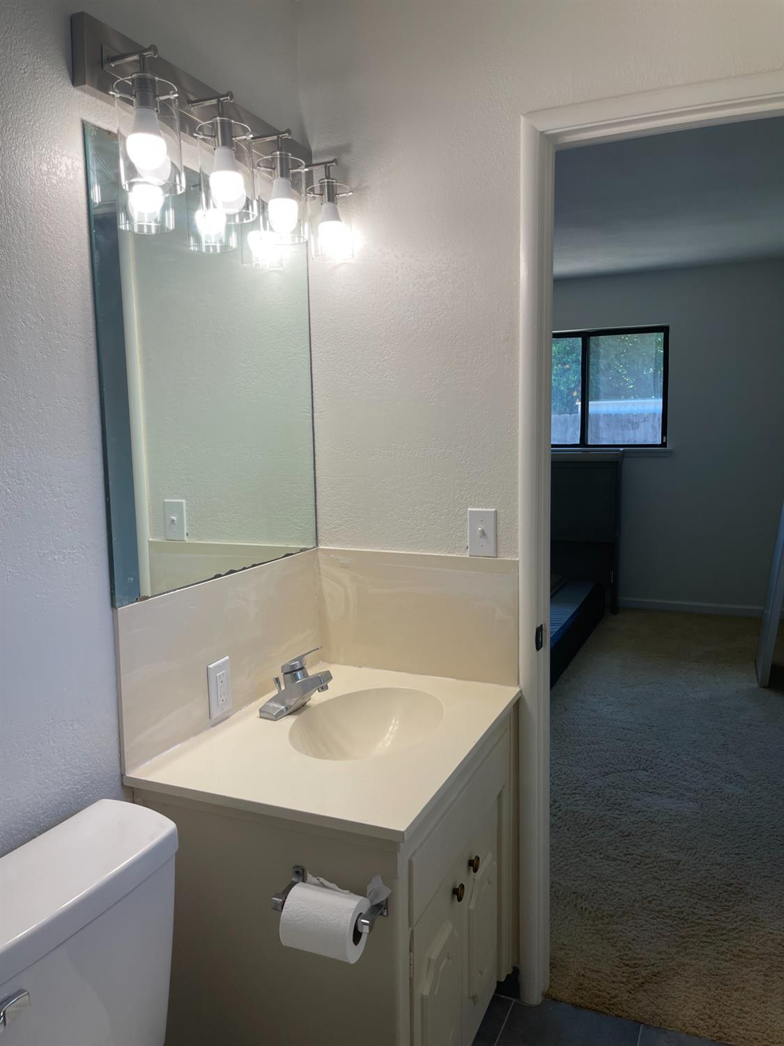 4717 N Bengston Ave, Fresno, CA 93705