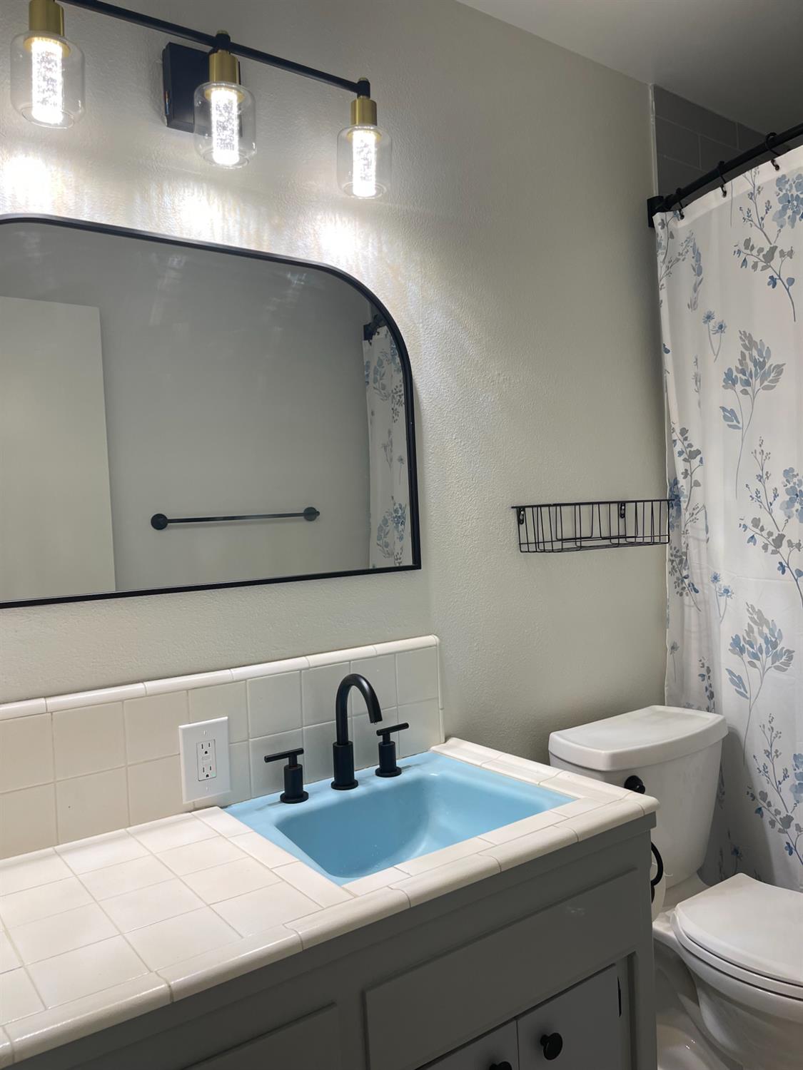 4717 N Bengston Ave, Fresno, CA 93705