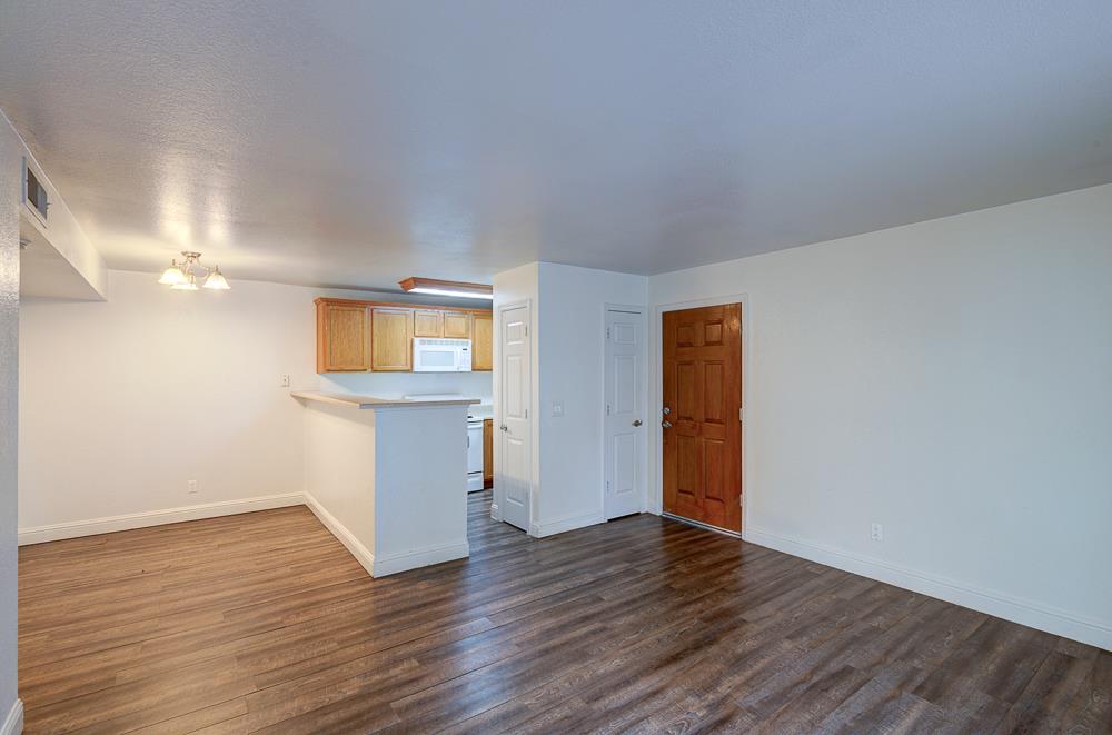 2909 Huntington Blvd #211, Fresno, CA 93721