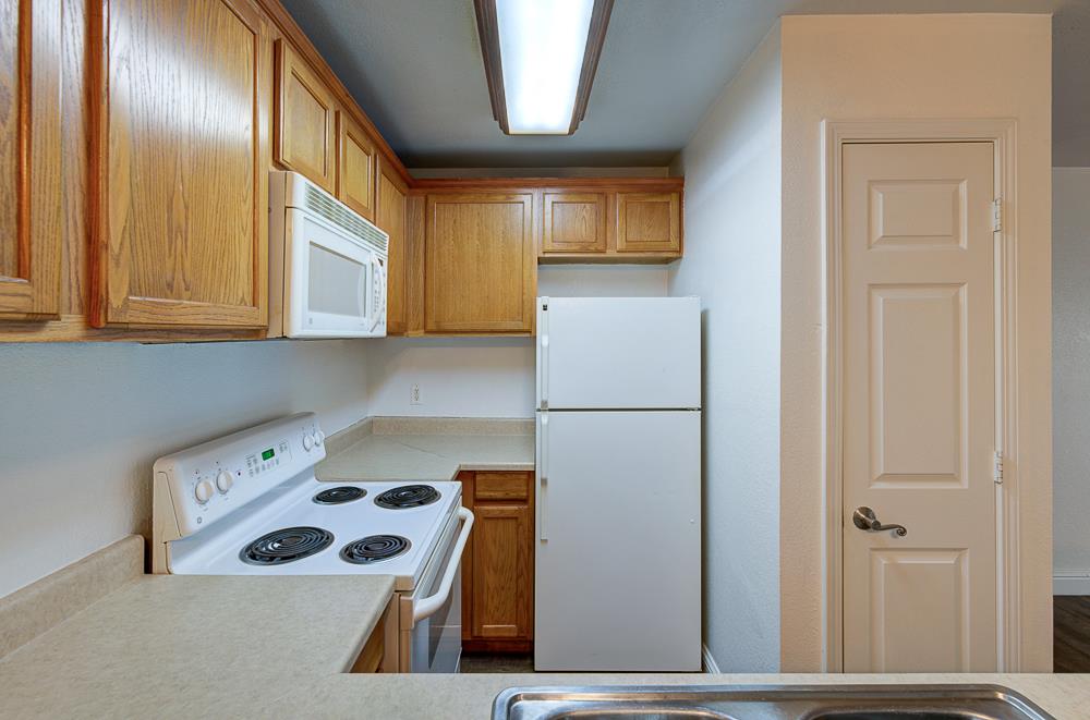 2909 Huntington Blvd #211, Fresno, CA 93721