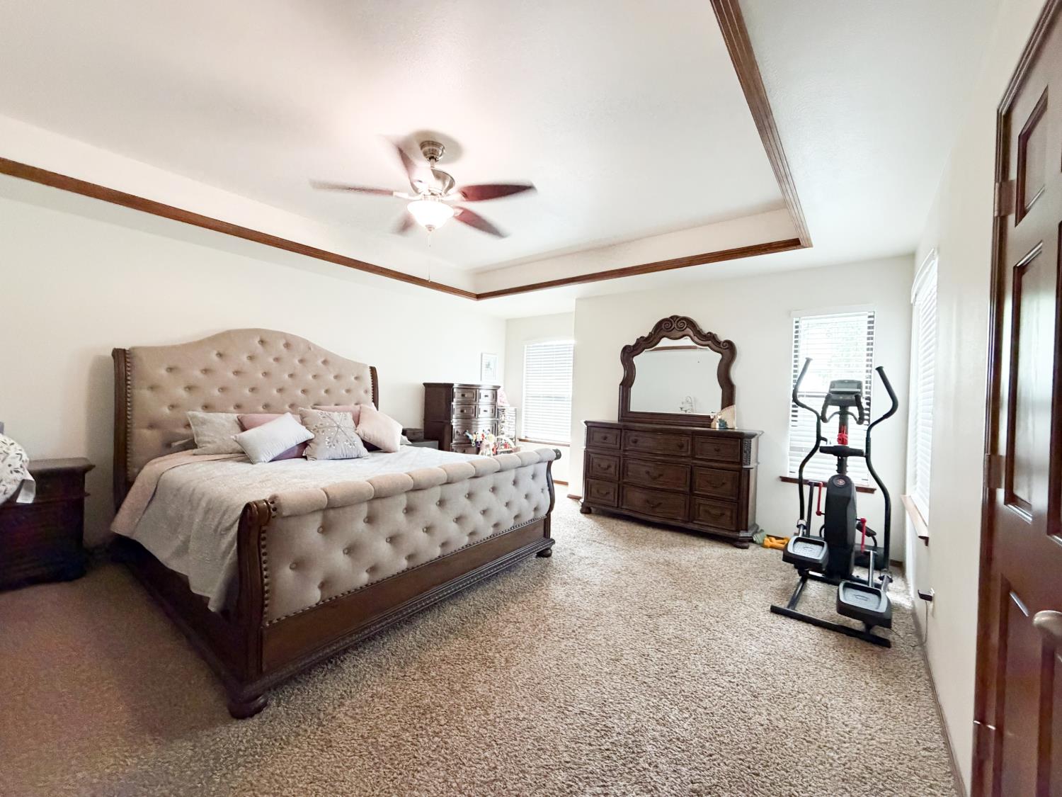 505 S Del Norte Ave, Kerman, CA 93630