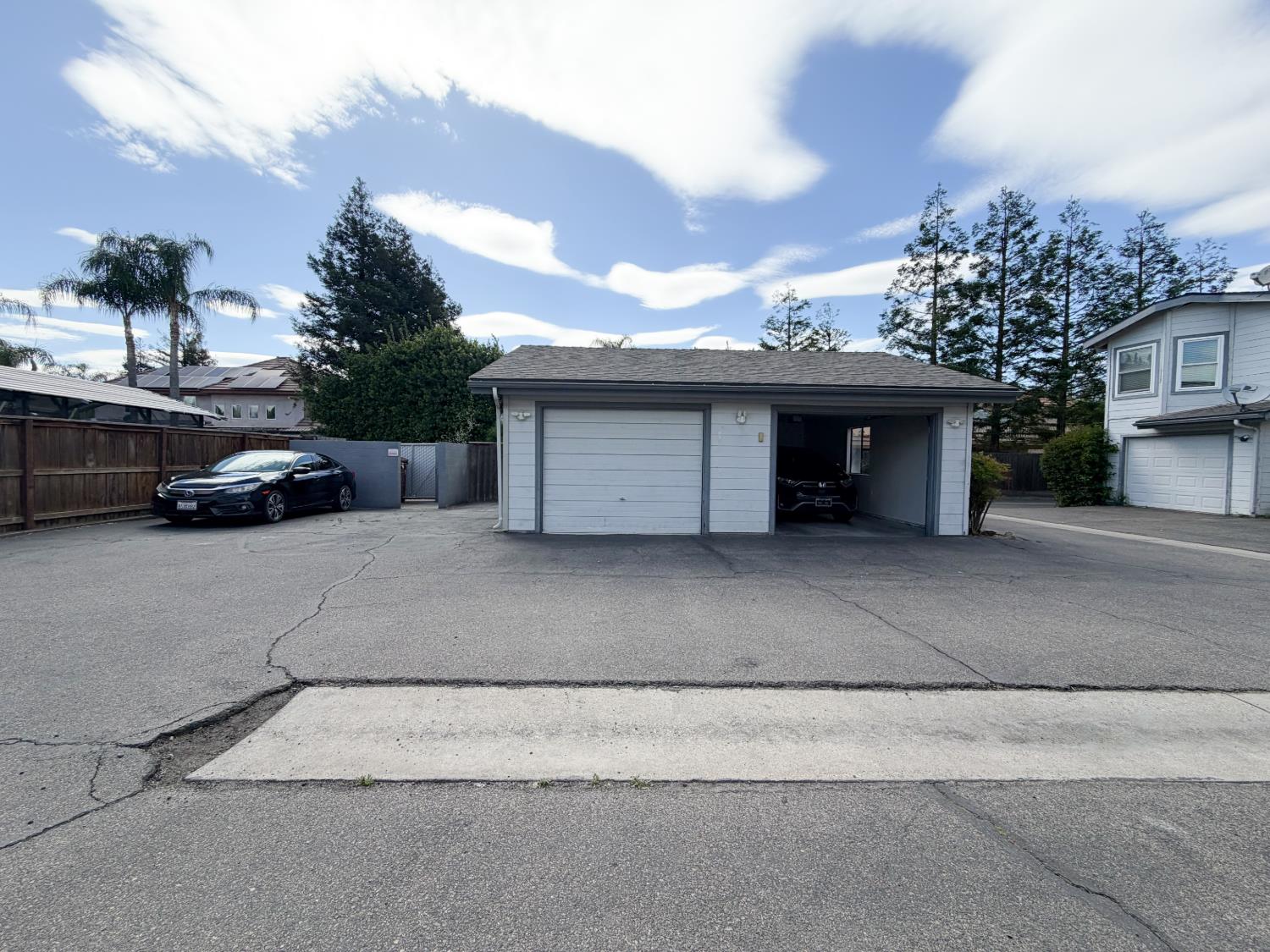 505 S Del Norte Ave, Kerman, CA 93630