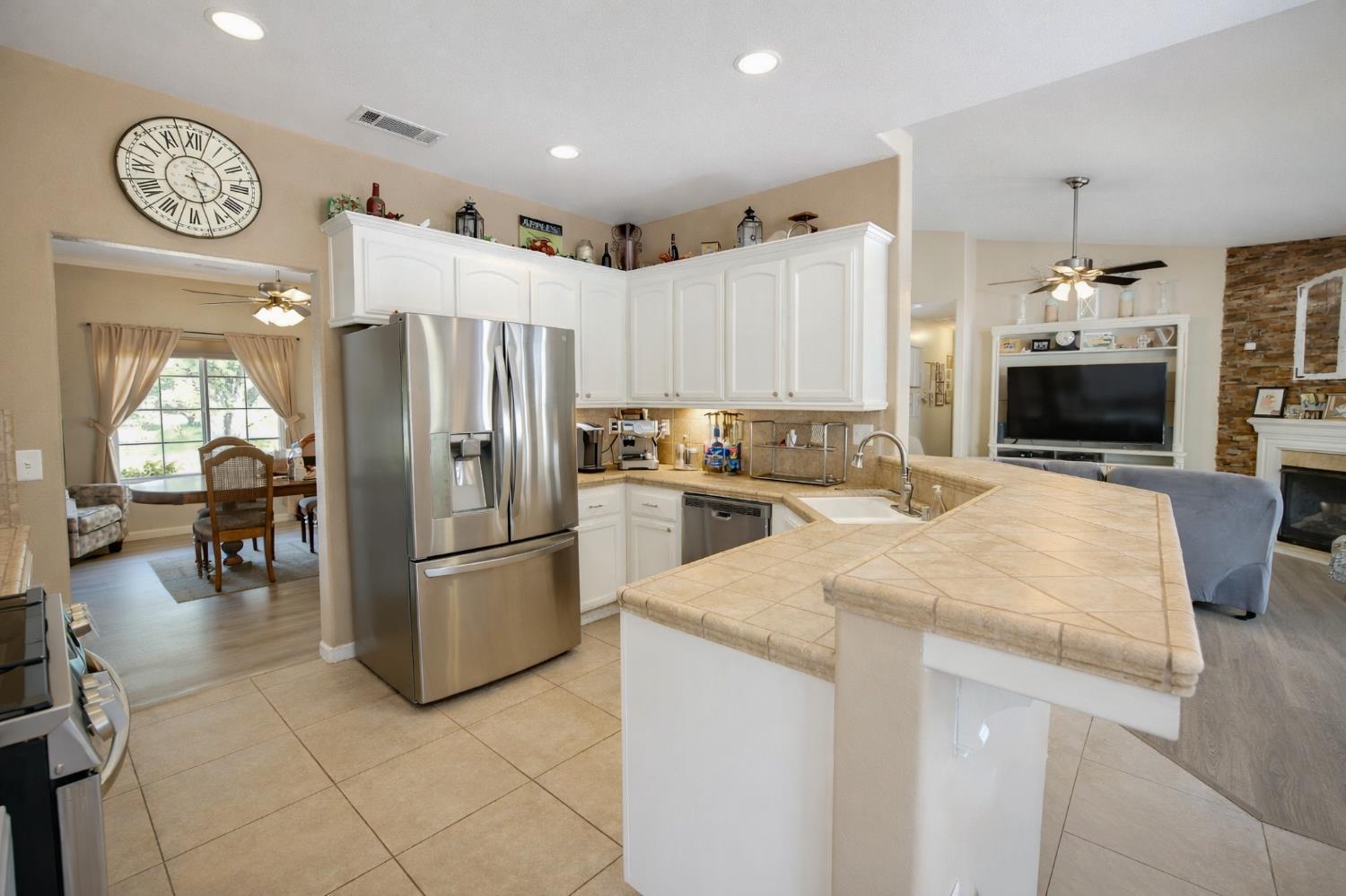 41121 Long Hollow Dr, Coarsegold, CA 93614