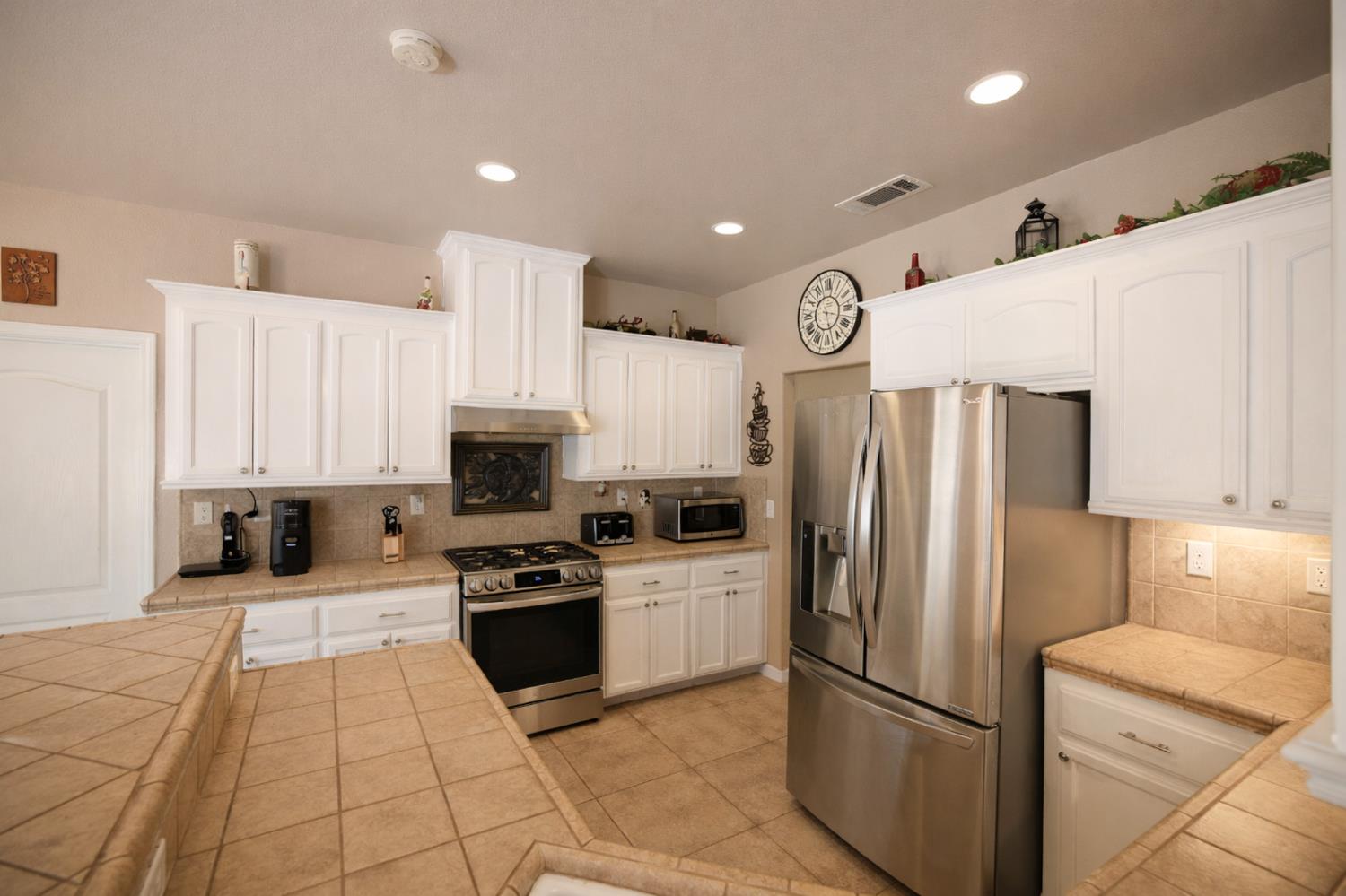 41121 Long Hollow Dr, Coarsegold, CA 93614