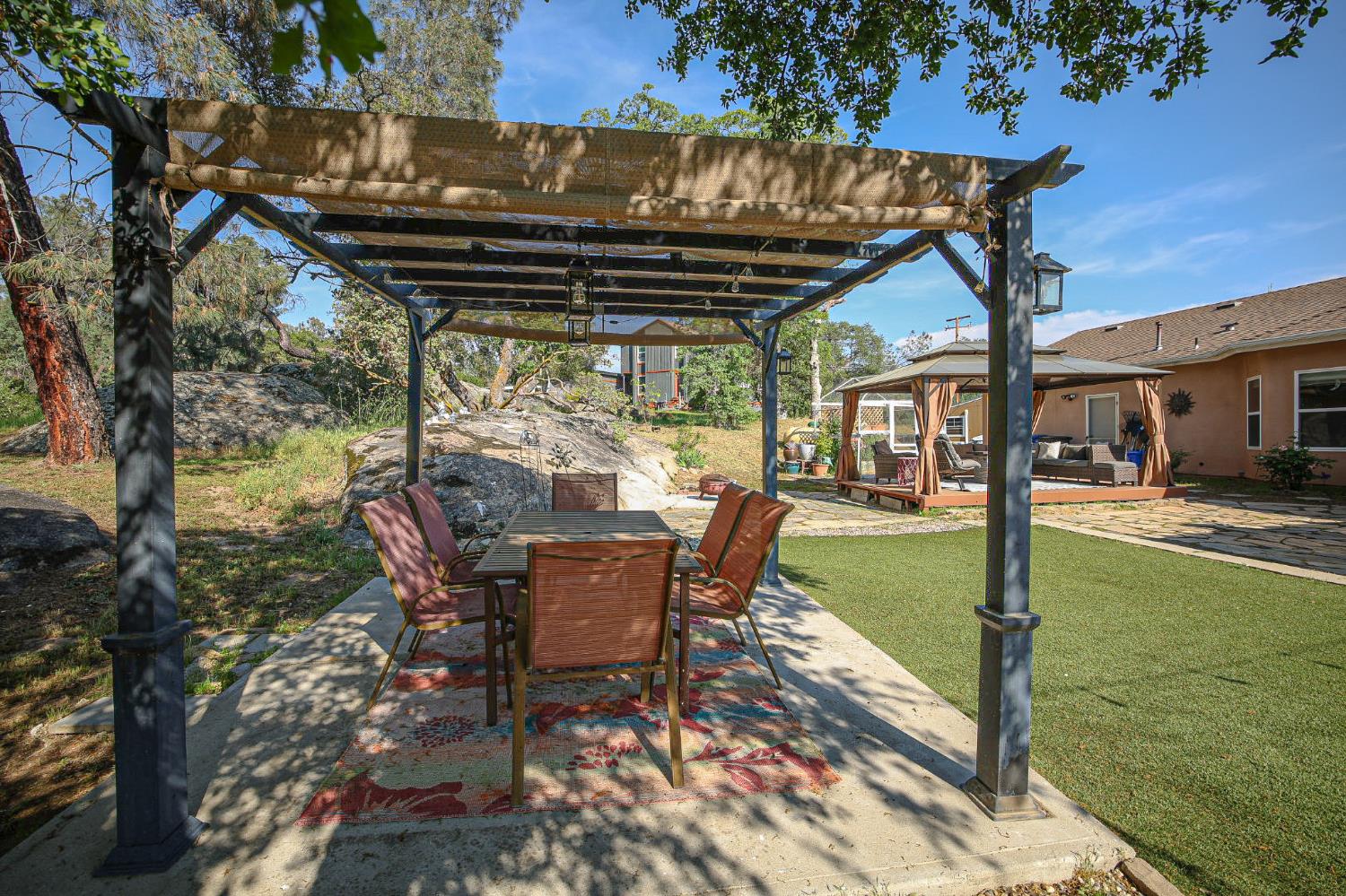 41121 Long Hollow Dr, Coarsegold, CA 93614