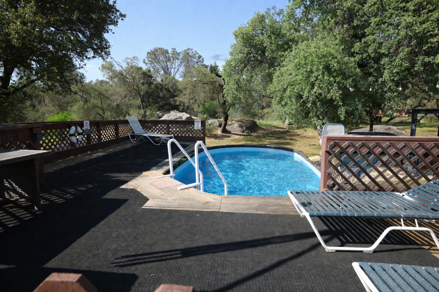 41121 Long Hollow Dr, Coarsegold, CA 93614