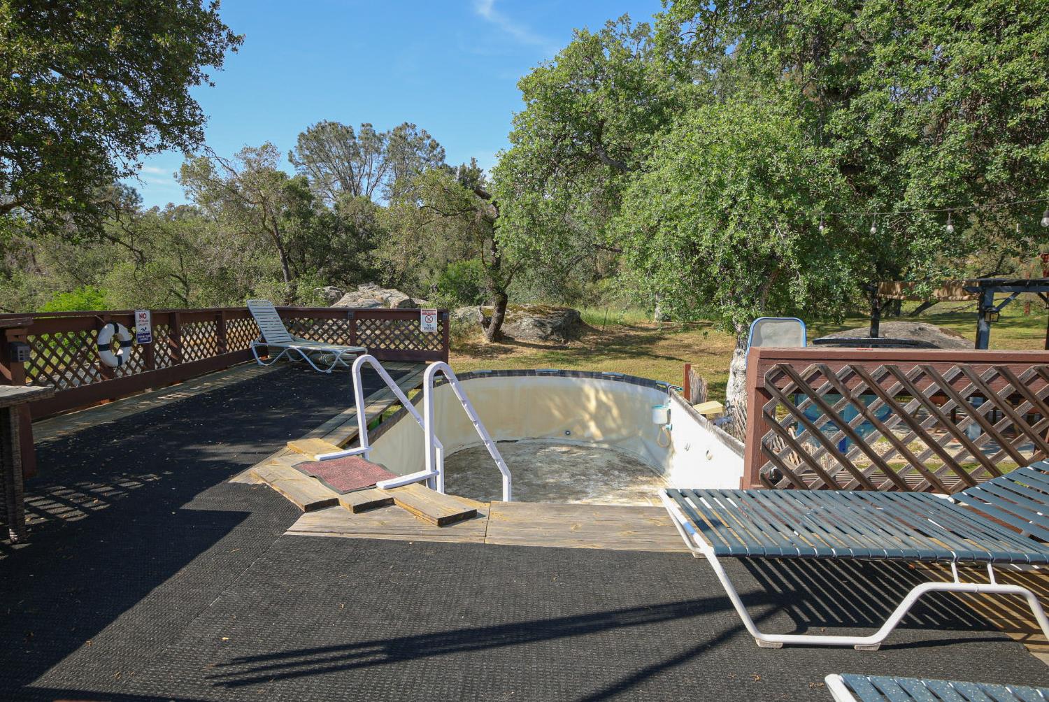 41121 Long Hollow Dr, Coarsegold, CA 93614