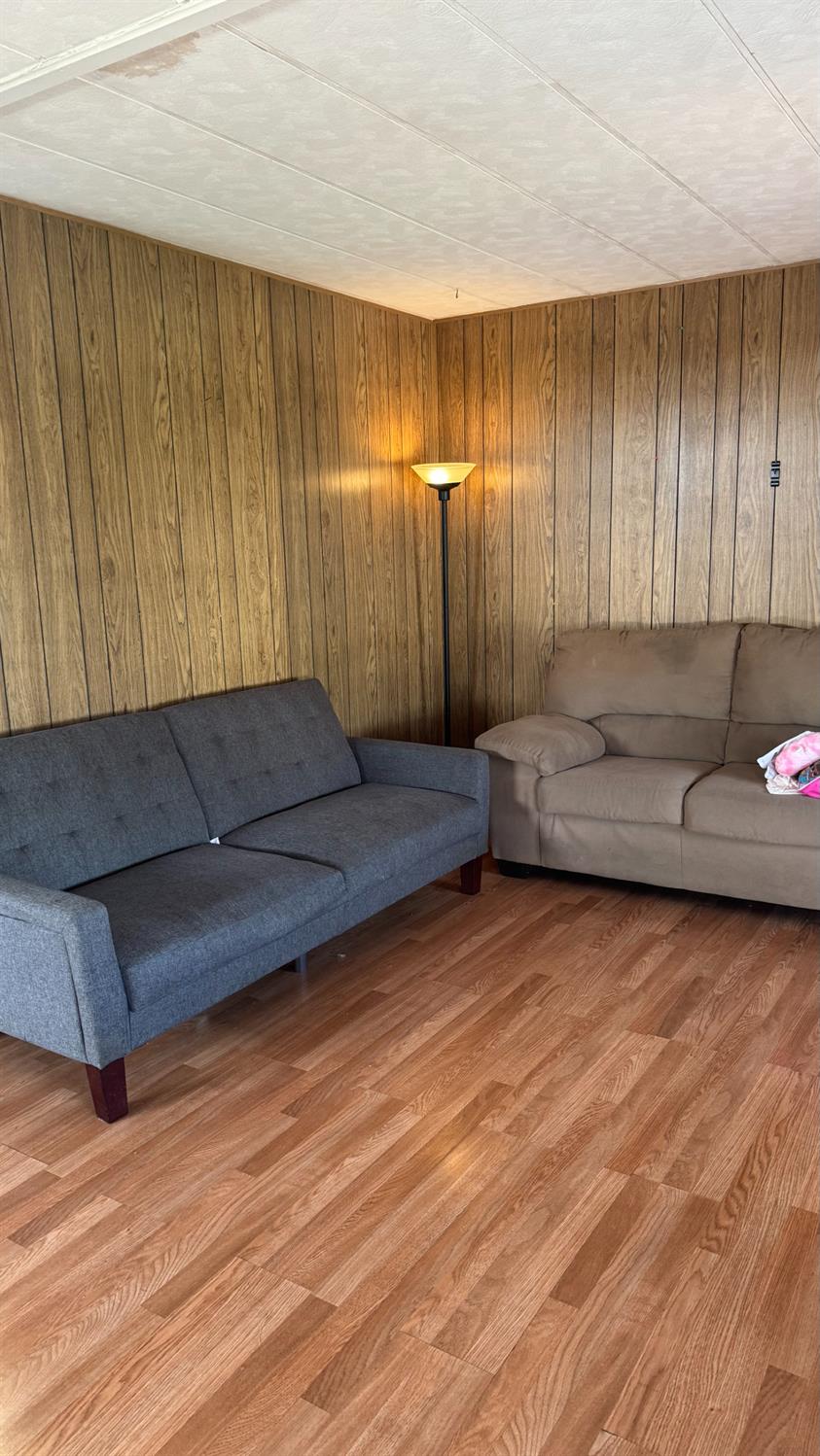 1218 E Cleveland Ave #98, Madera, CA 93638