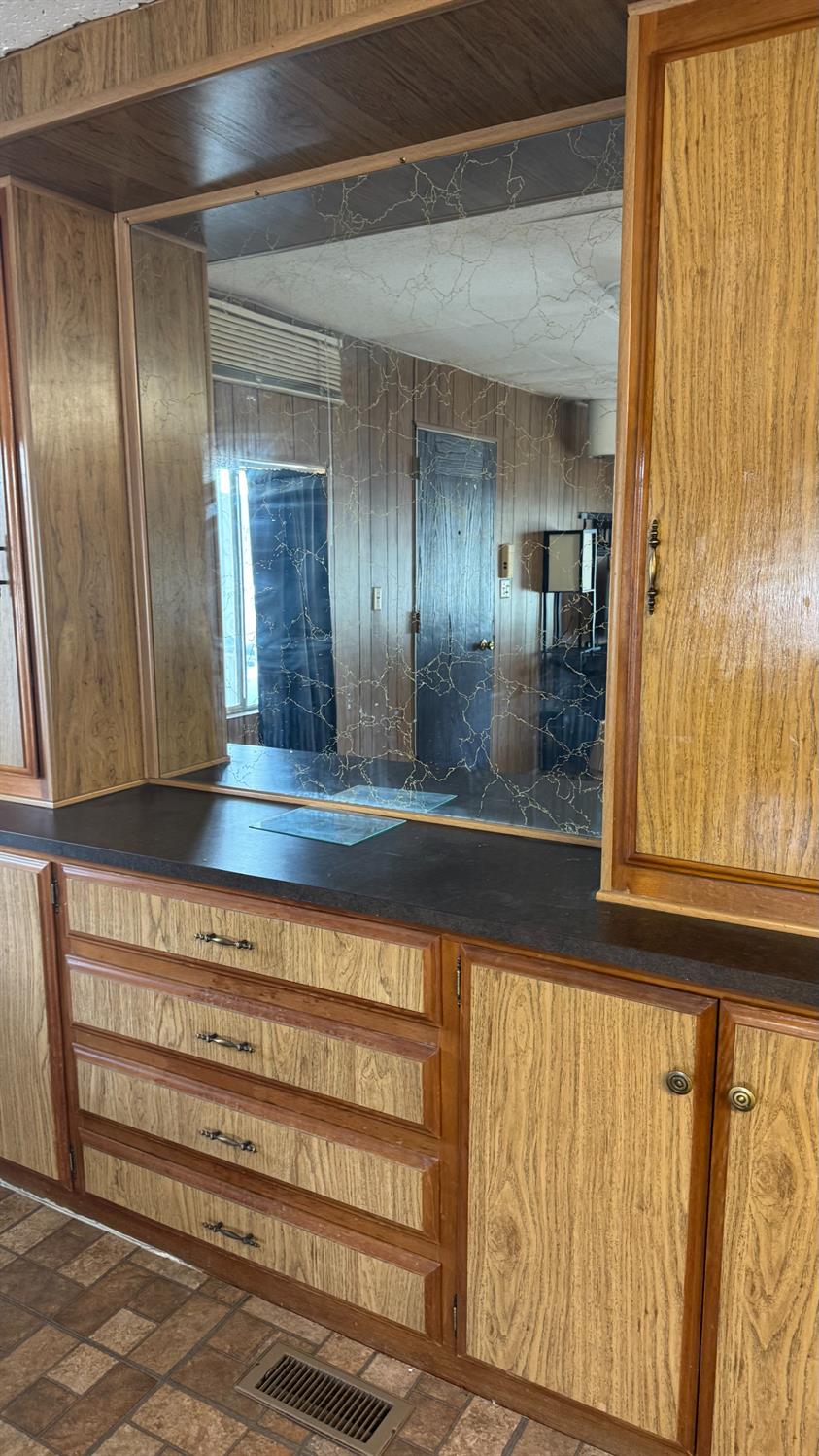 1218 E Cleveland Ave #98, Madera, CA 93638