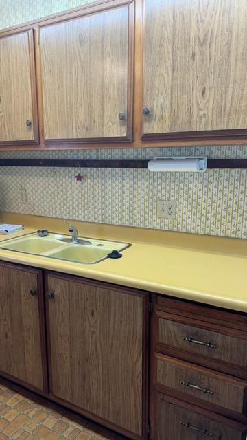 1218 E Cleveland Ave #98, Madera, CA 93638