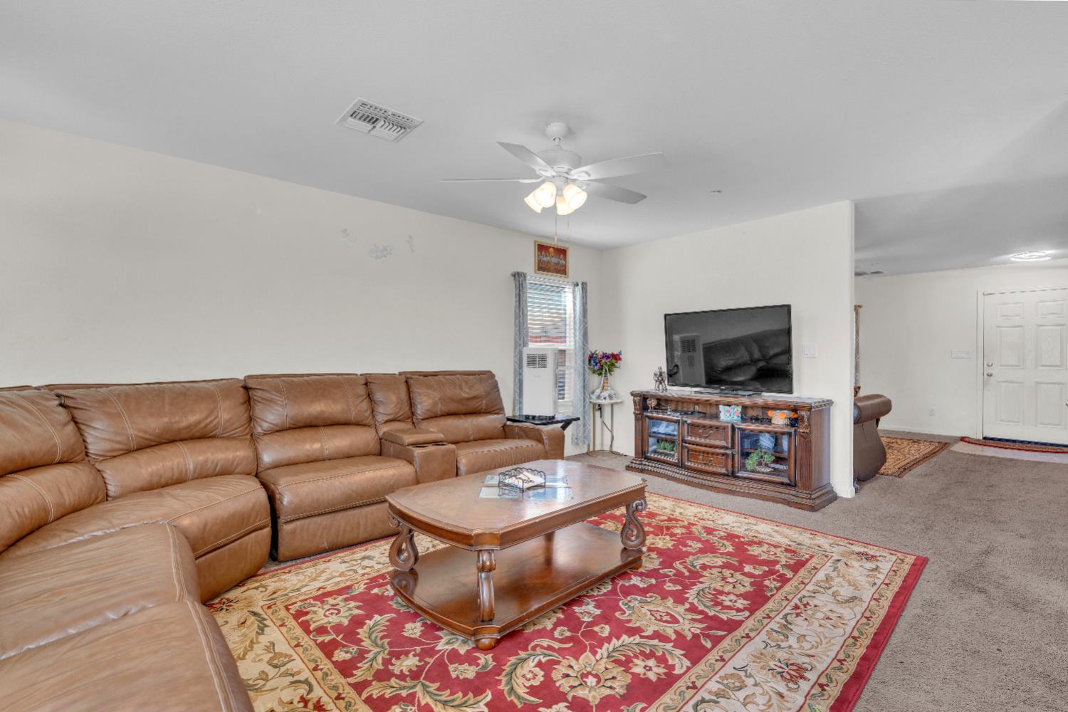 4371 W Saginaw Way, Fresno, CA 93722