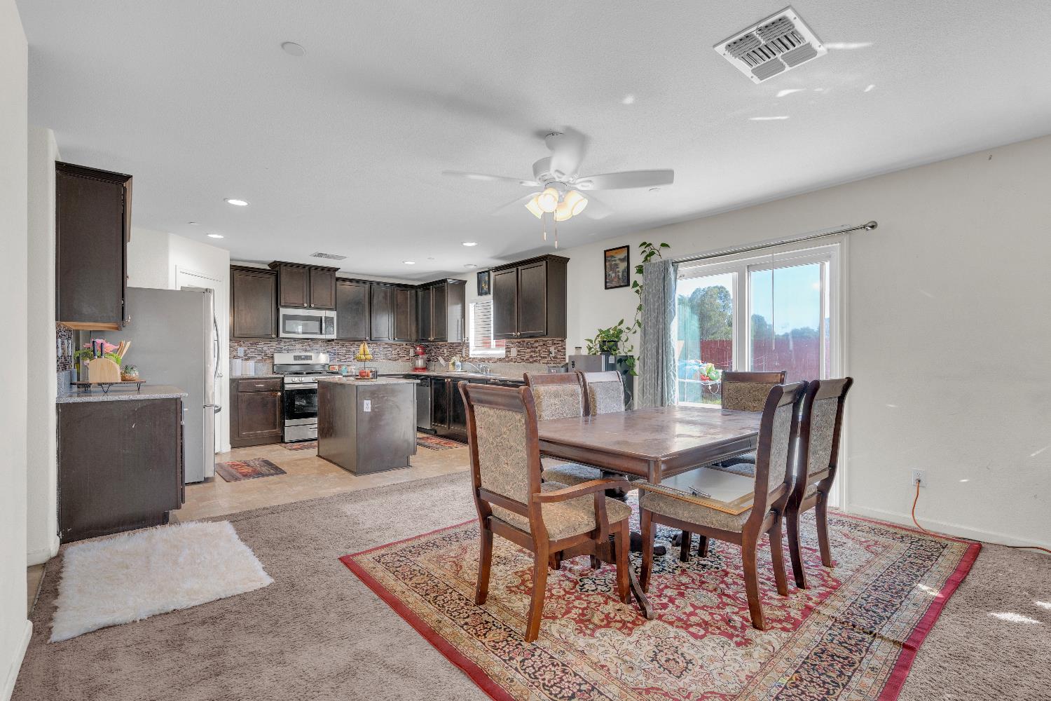 4371 W Saginaw Way, Fresno, CA 93722