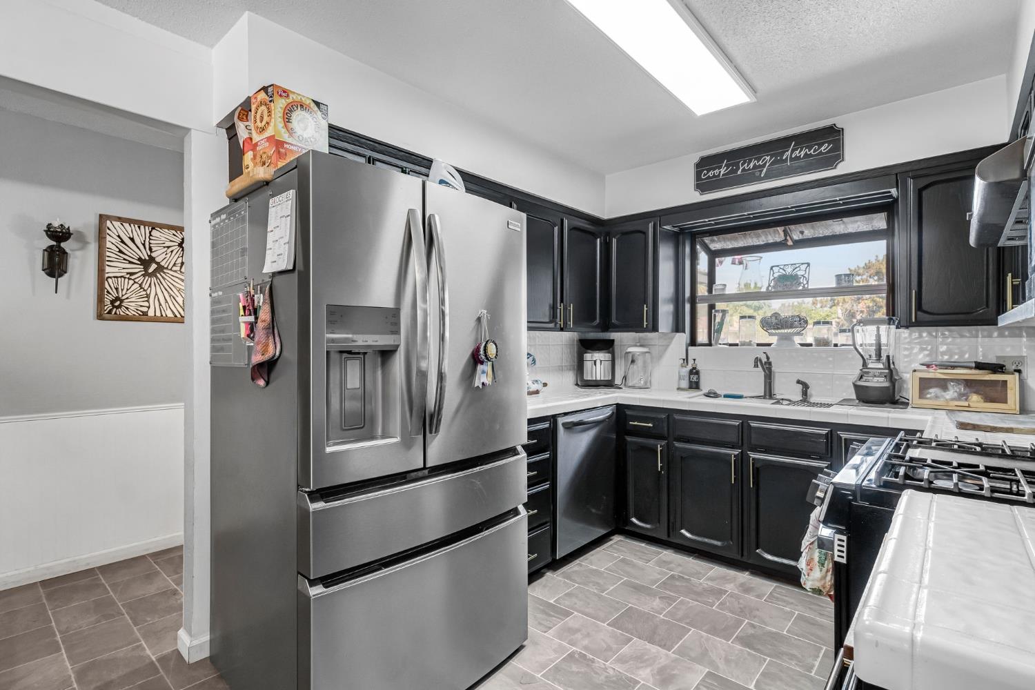 362 W Ashcroft Ave, Clovis, CA 93612