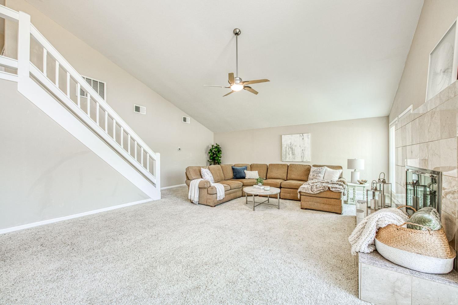 12235 N Willow Ave, Clovis, CA 93619