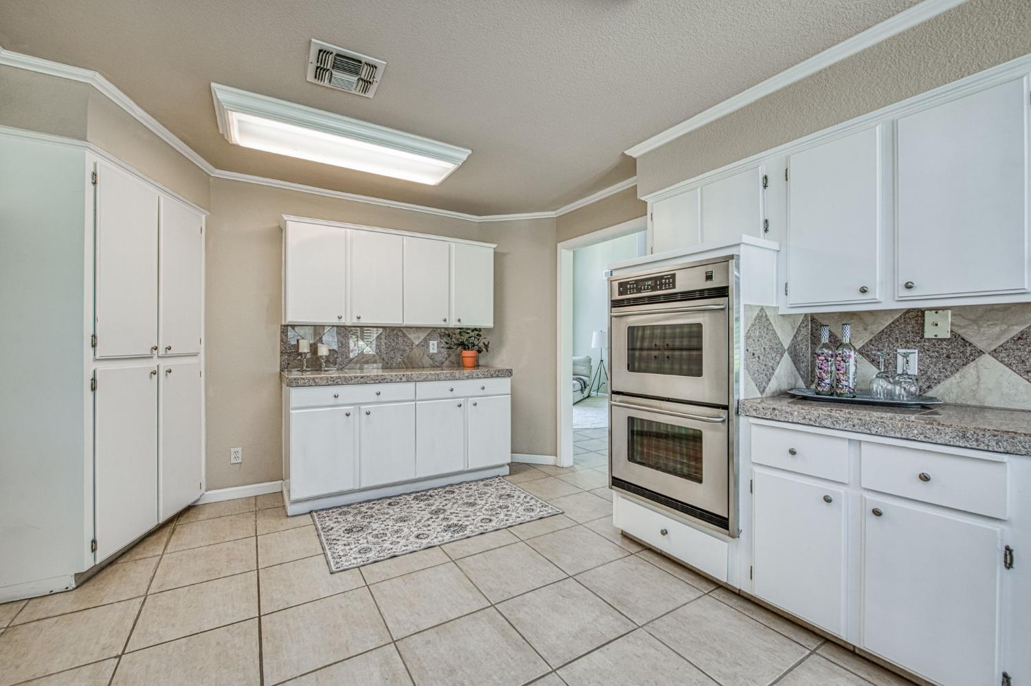 12235 N Willow Ave, Clovis, CA 93619