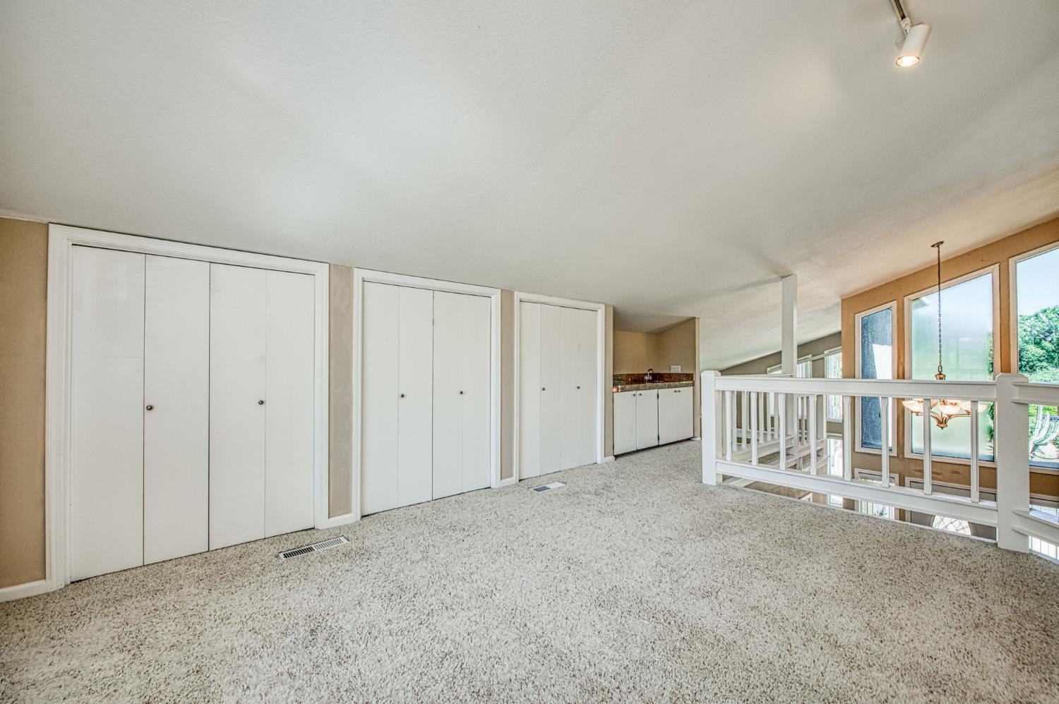 12235 N Willow Ave, Clovis, CA 93619